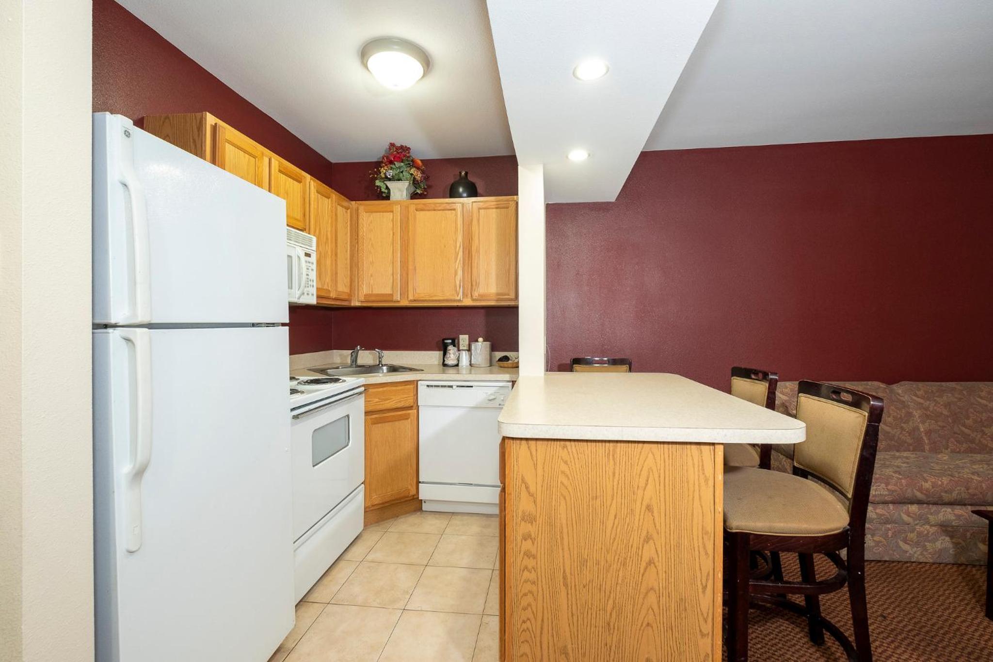 Red Roof Inn & Suites Hazleton