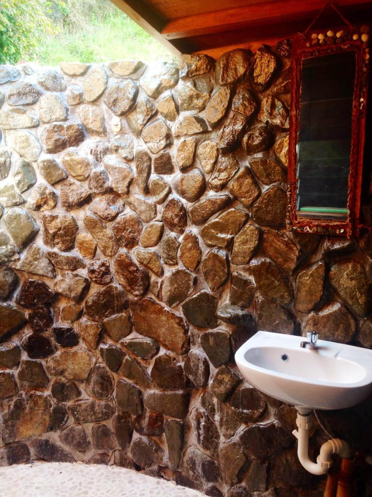 Naveria Heights Lodge