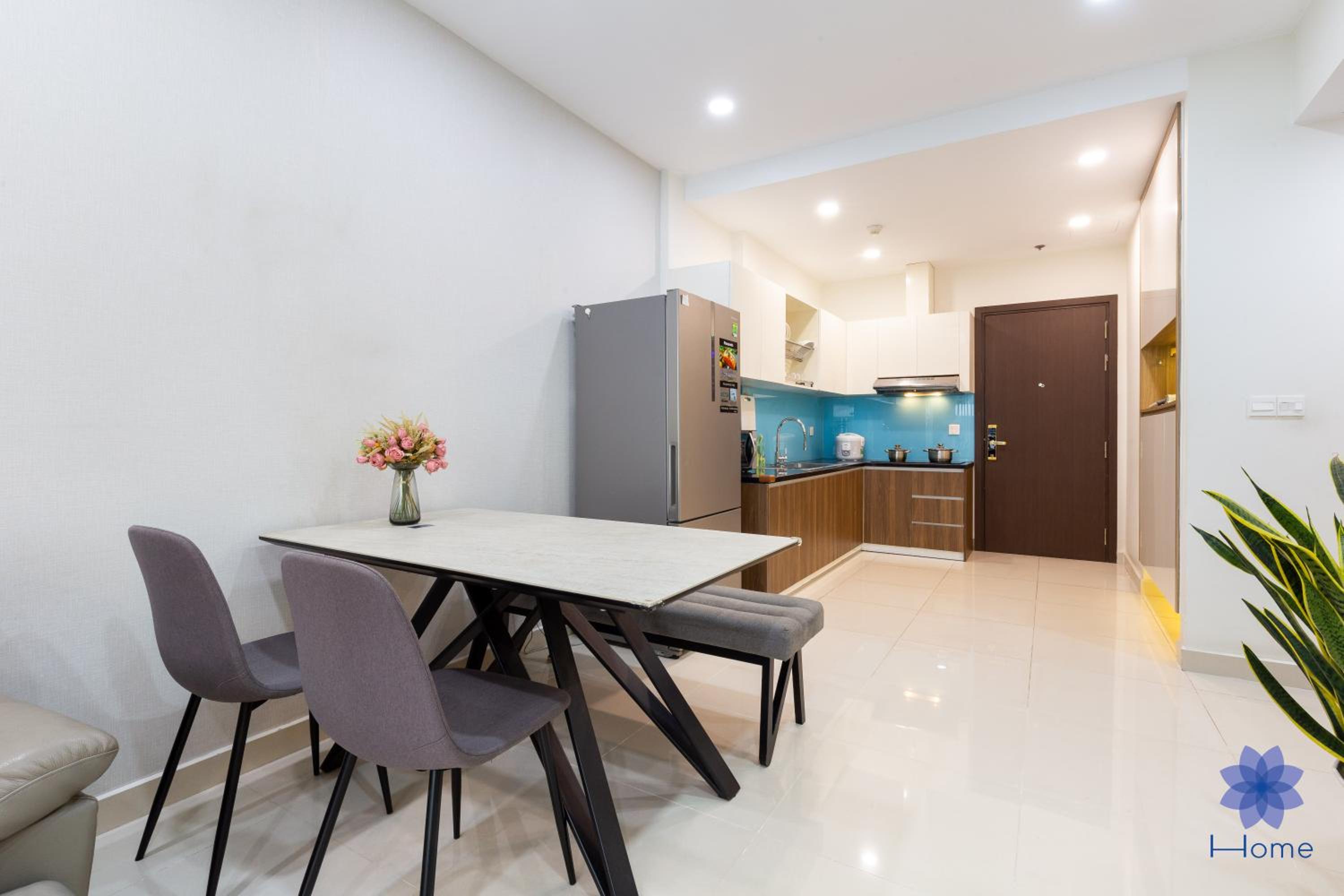 Home, Cosy&Luxury Apartment - 5mins to Airport, Free Pool&Gym, Airport Pick up Service