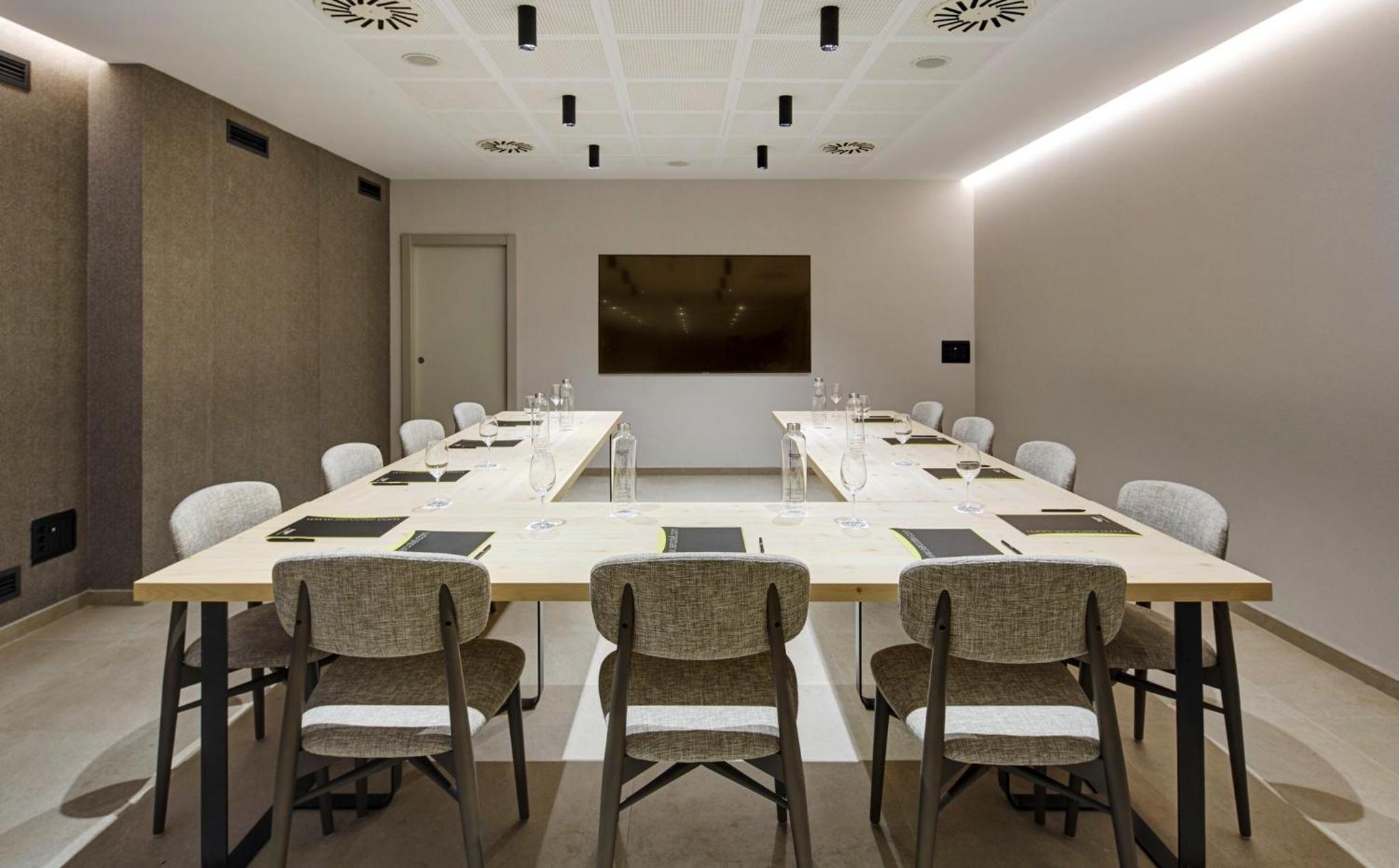 Sercotel Ayala 5