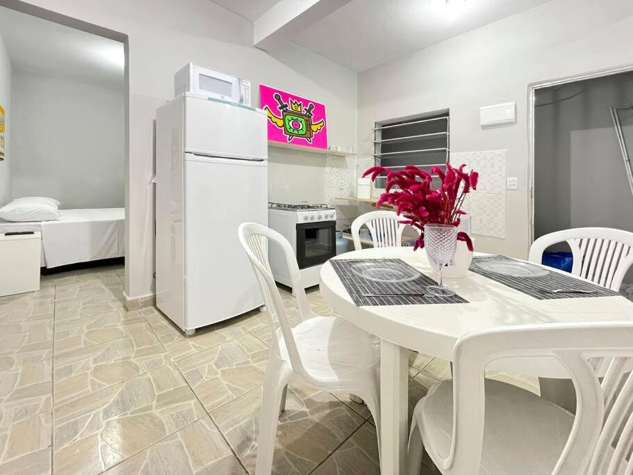 1 Bedroom Plaza Shopping Budget Complete