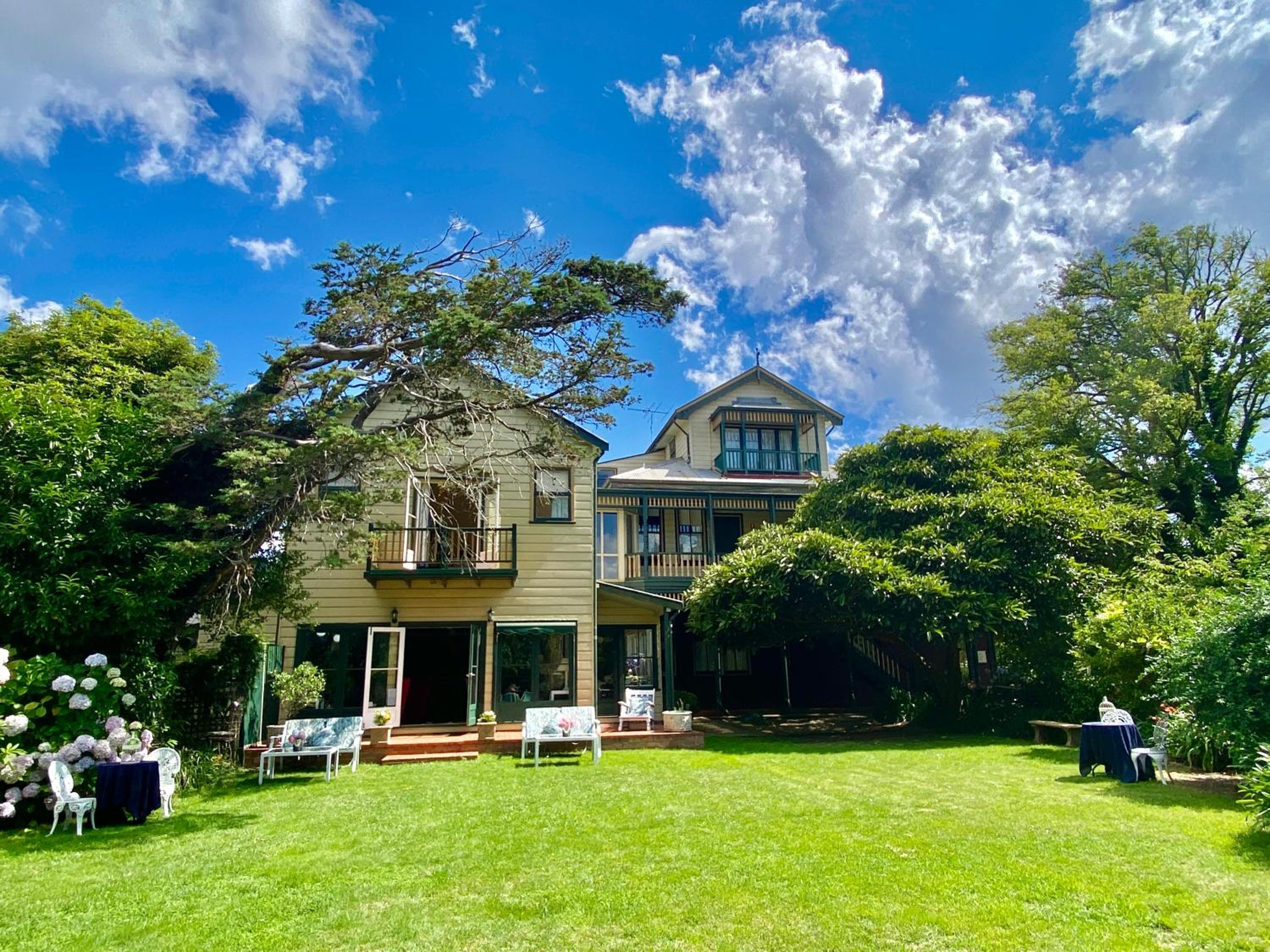 Leura House