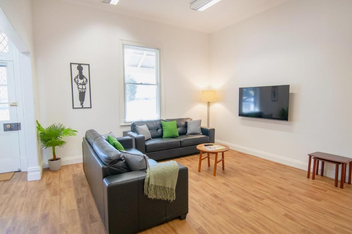 Windsor Cottage - CBD central location