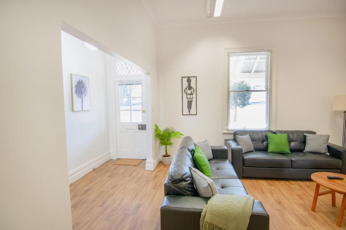 Windsor Cottage - CBD central location