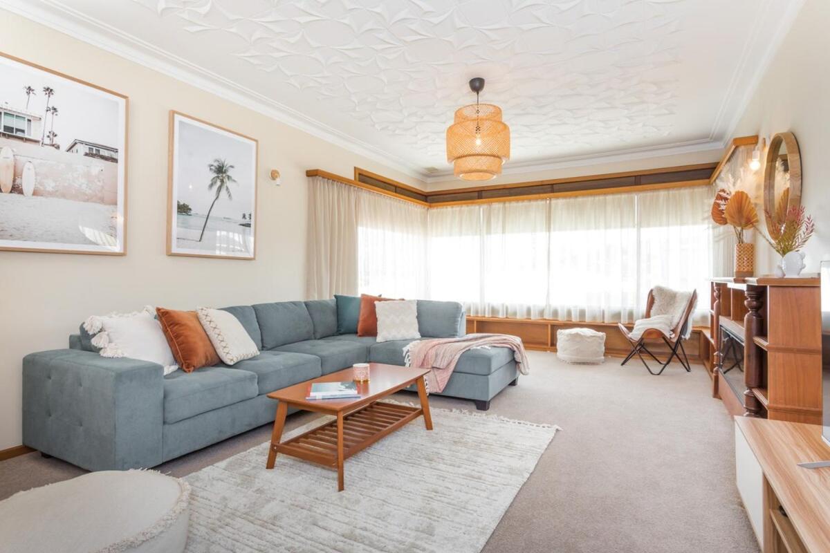 Albany Vacations - Harbourview House - coastal chique in Albanys CBD - Property Image 2
