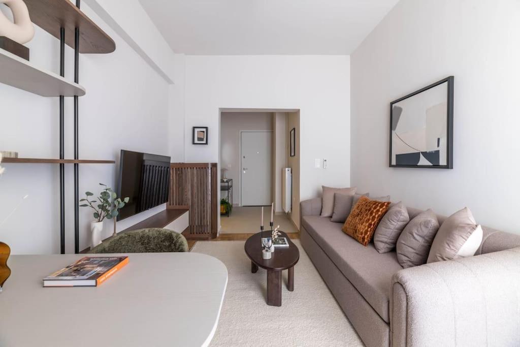 Lycabettus Modern Retreat by UPSTREET photo 5