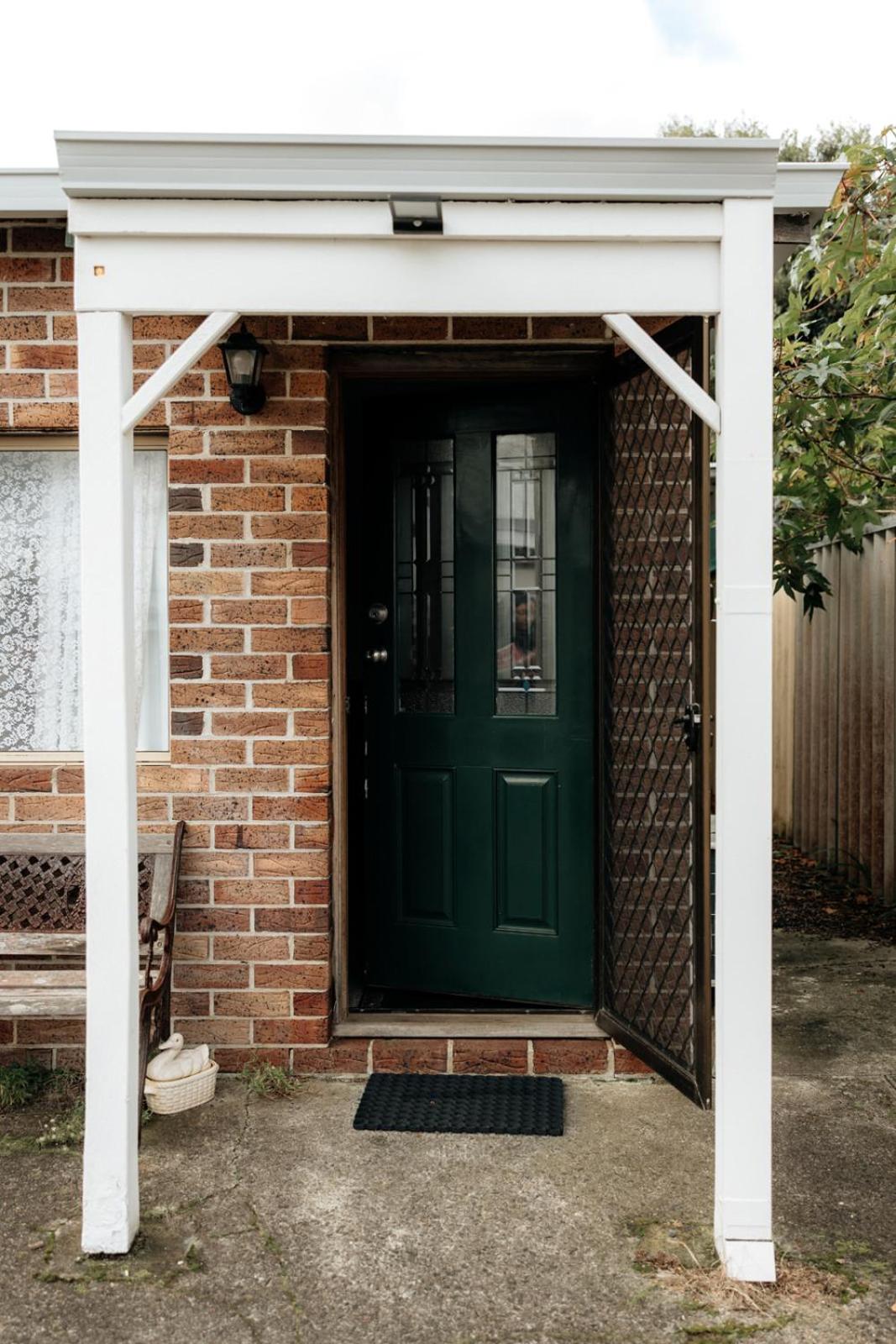 Little Devine's - affordable self contained accom.