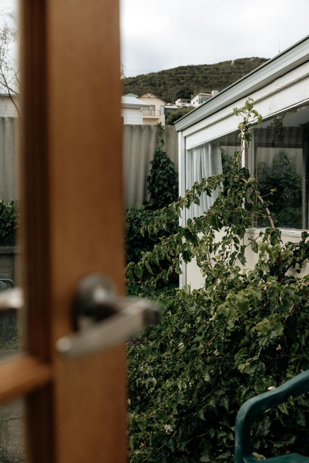 Little Devine's - affordable self contained accom.