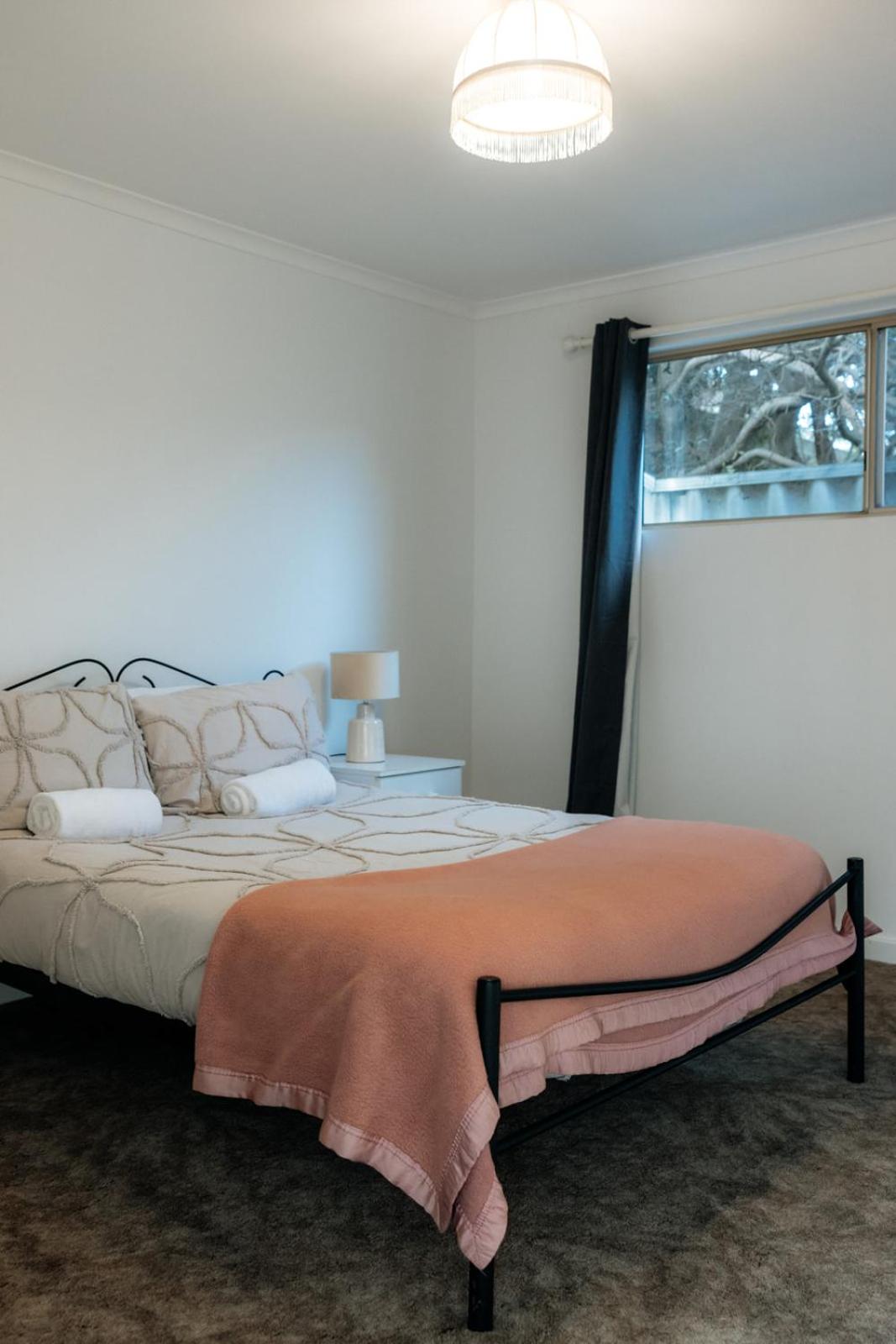 Little Devine's - affordable self contained accom.