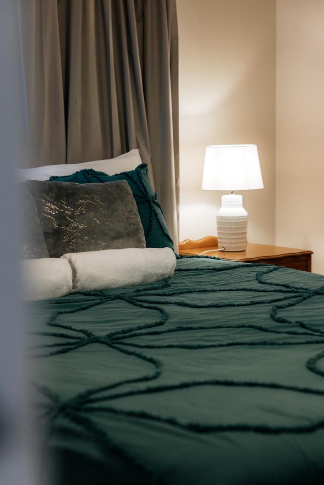 Little Devine's - affordable self contained accom.