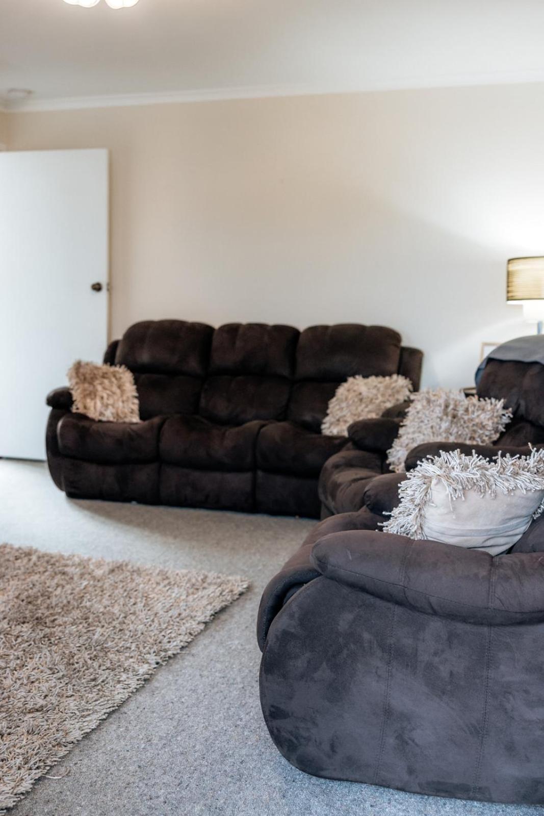 Little Devine's - affordable self contained accom.