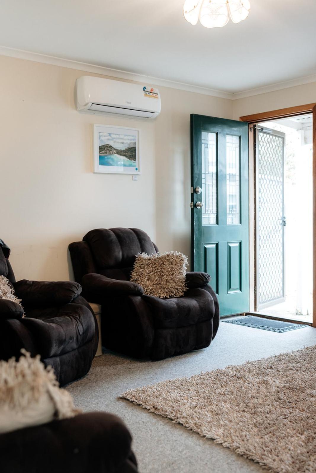 Little Devine's - affordable self contained accom.