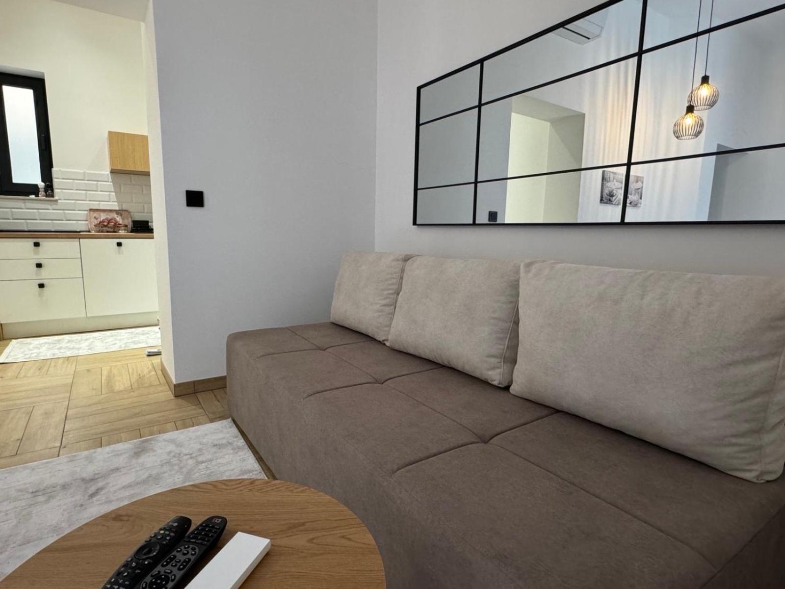 Apartman A in the heart of Ferhadija - Parking available