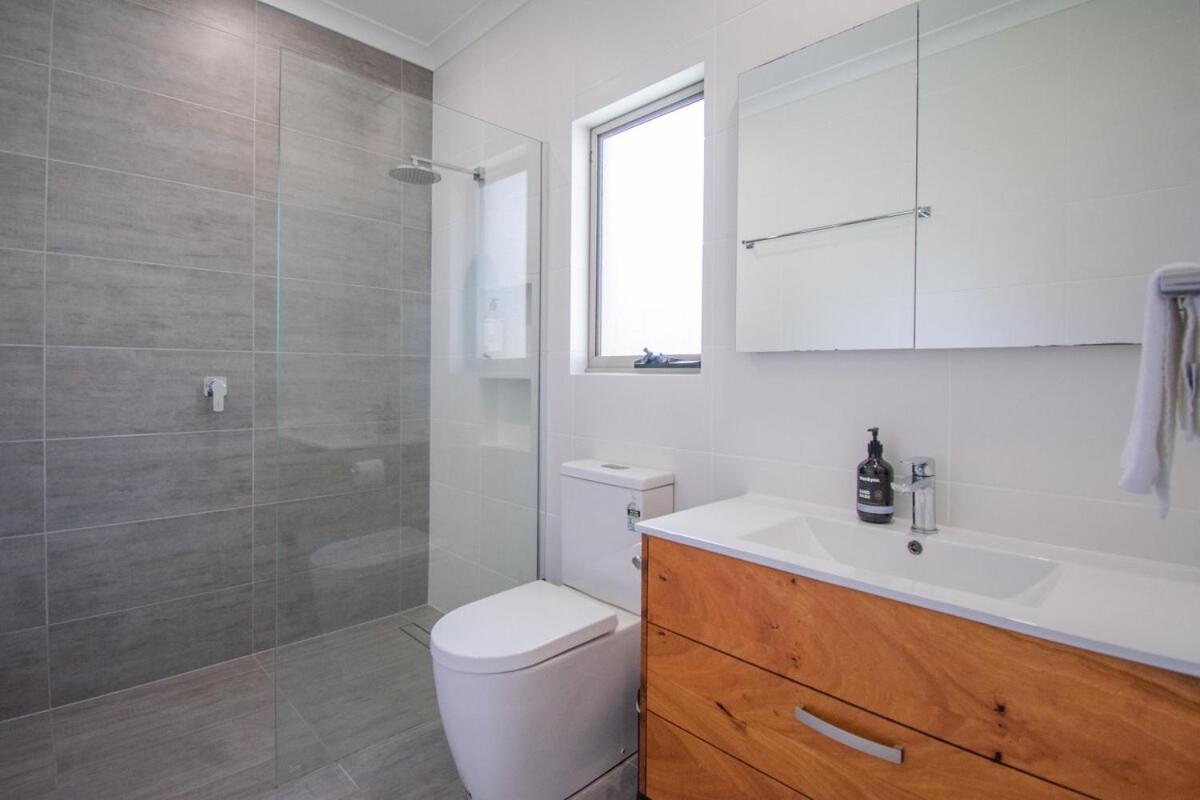 Albany Vacations - Spacious 2 Family Accommodation in the Grove - Property Image 5