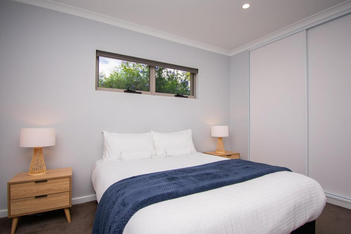 Albany Vacations - Spacious 2 Family Accommodation in the Grove - Property Image 3