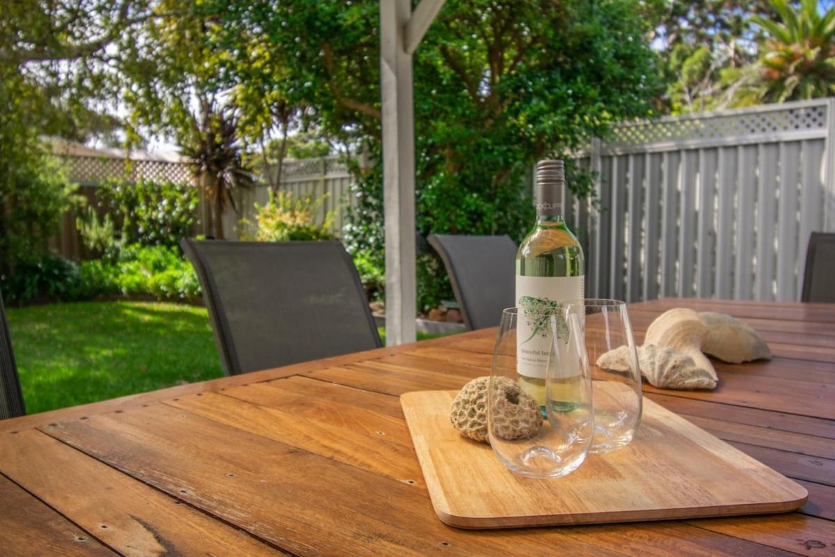 Albany Vacations - Spacious 2 Family Accommodation in the Grove - Property Image 1