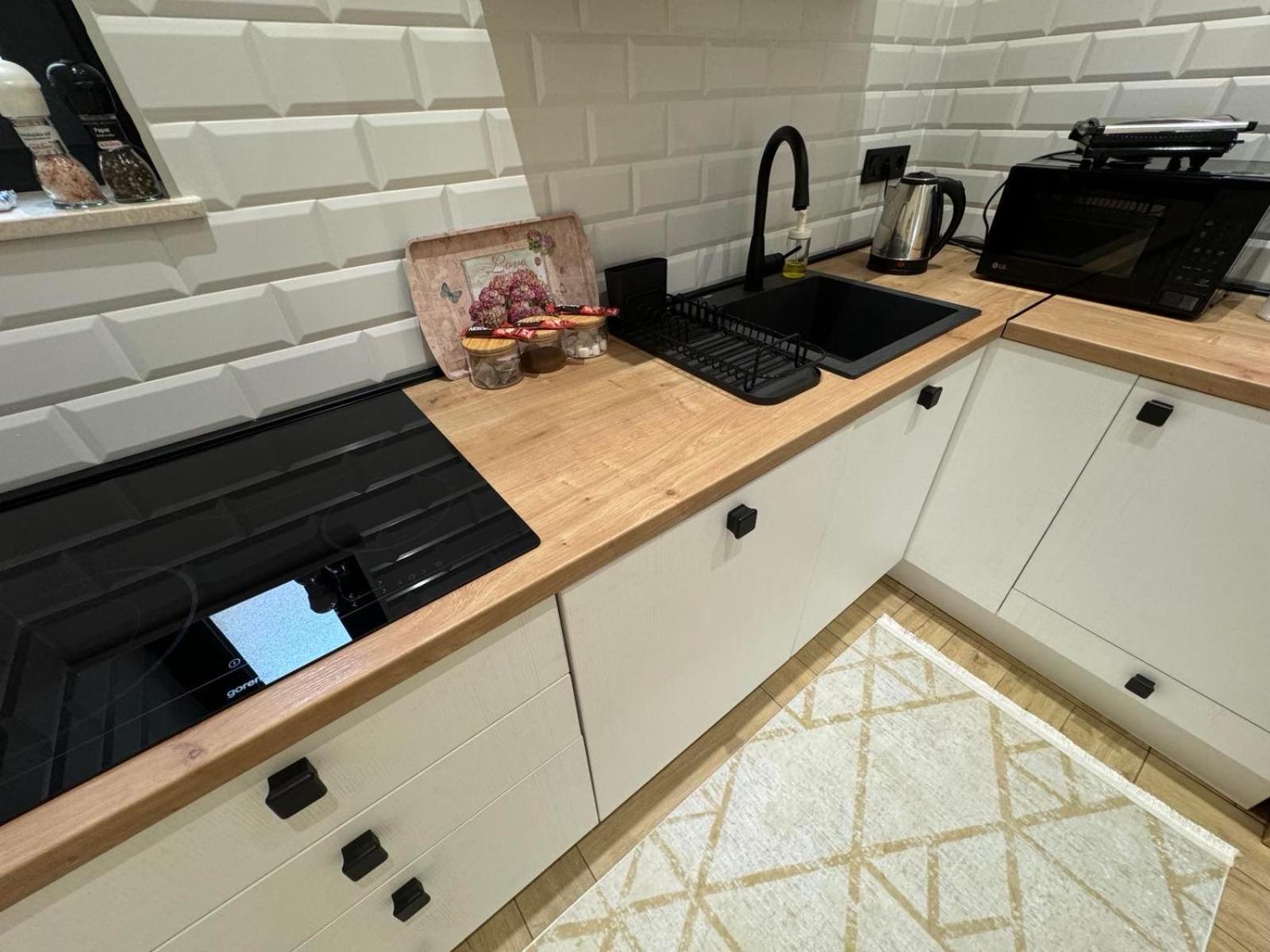 Apartman A in the heart of Ferhadija - Parking available