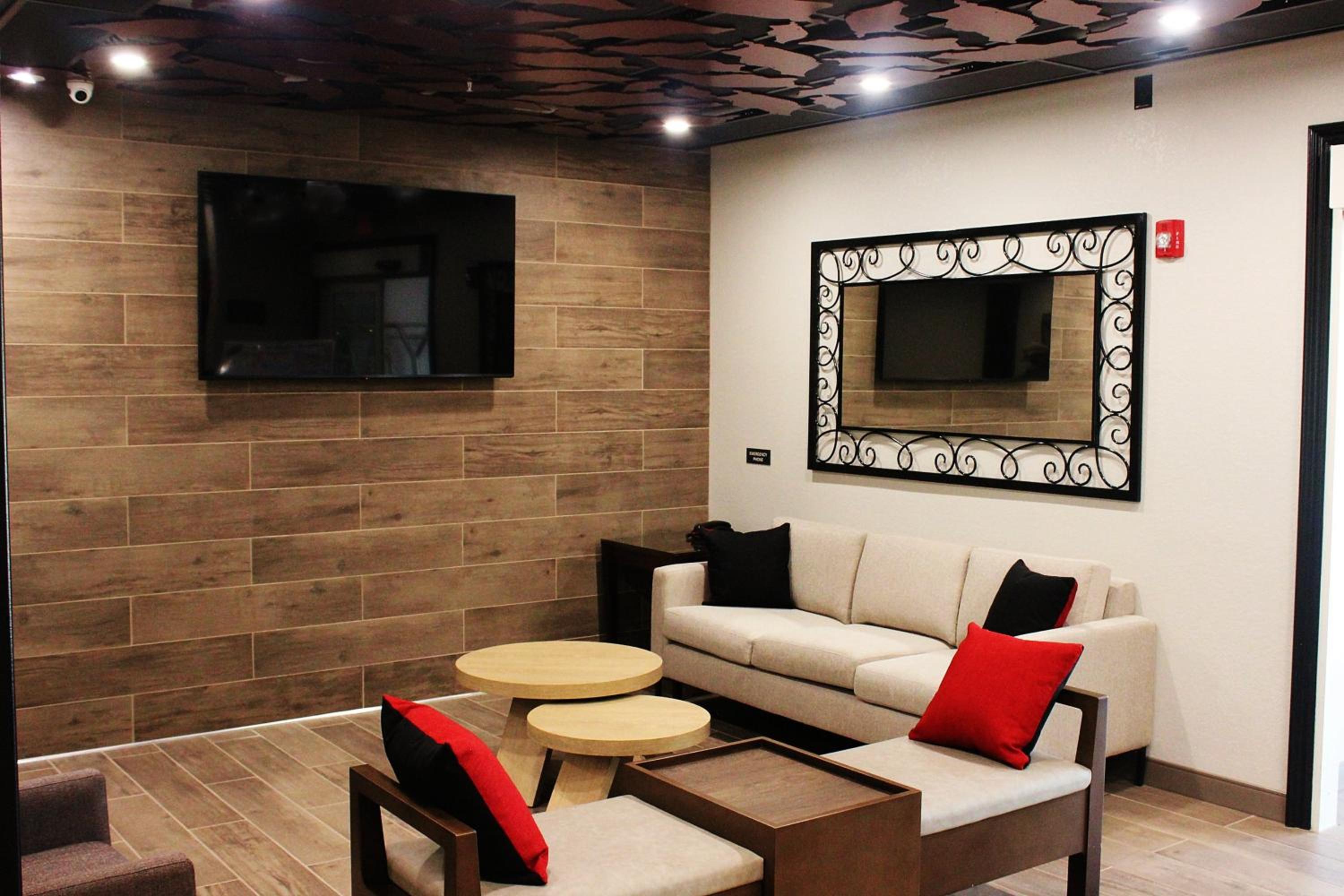 Candlewood Suites Fayetteville by IHG
