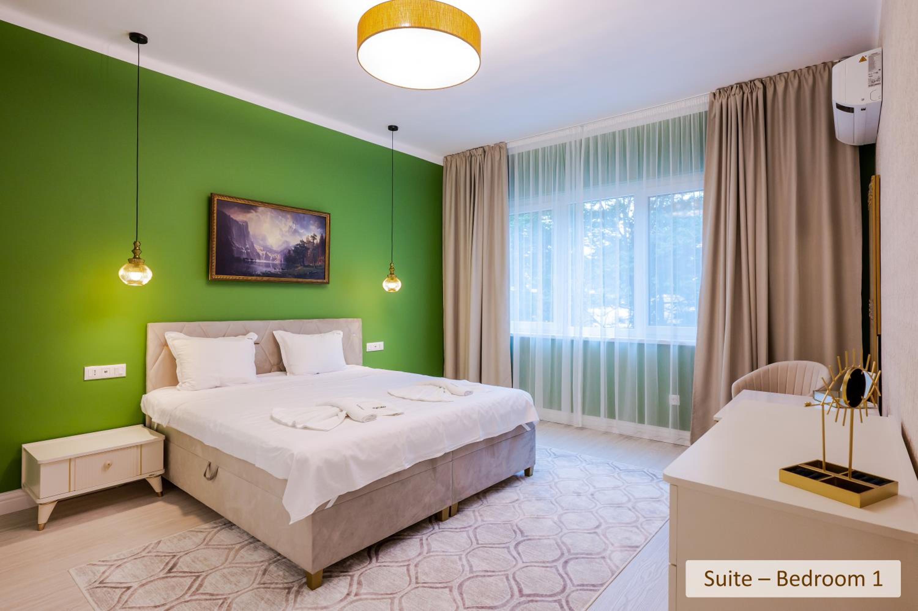 Super Central Stylish Suite & Studio with Shared Terrace by Flat Mаnager