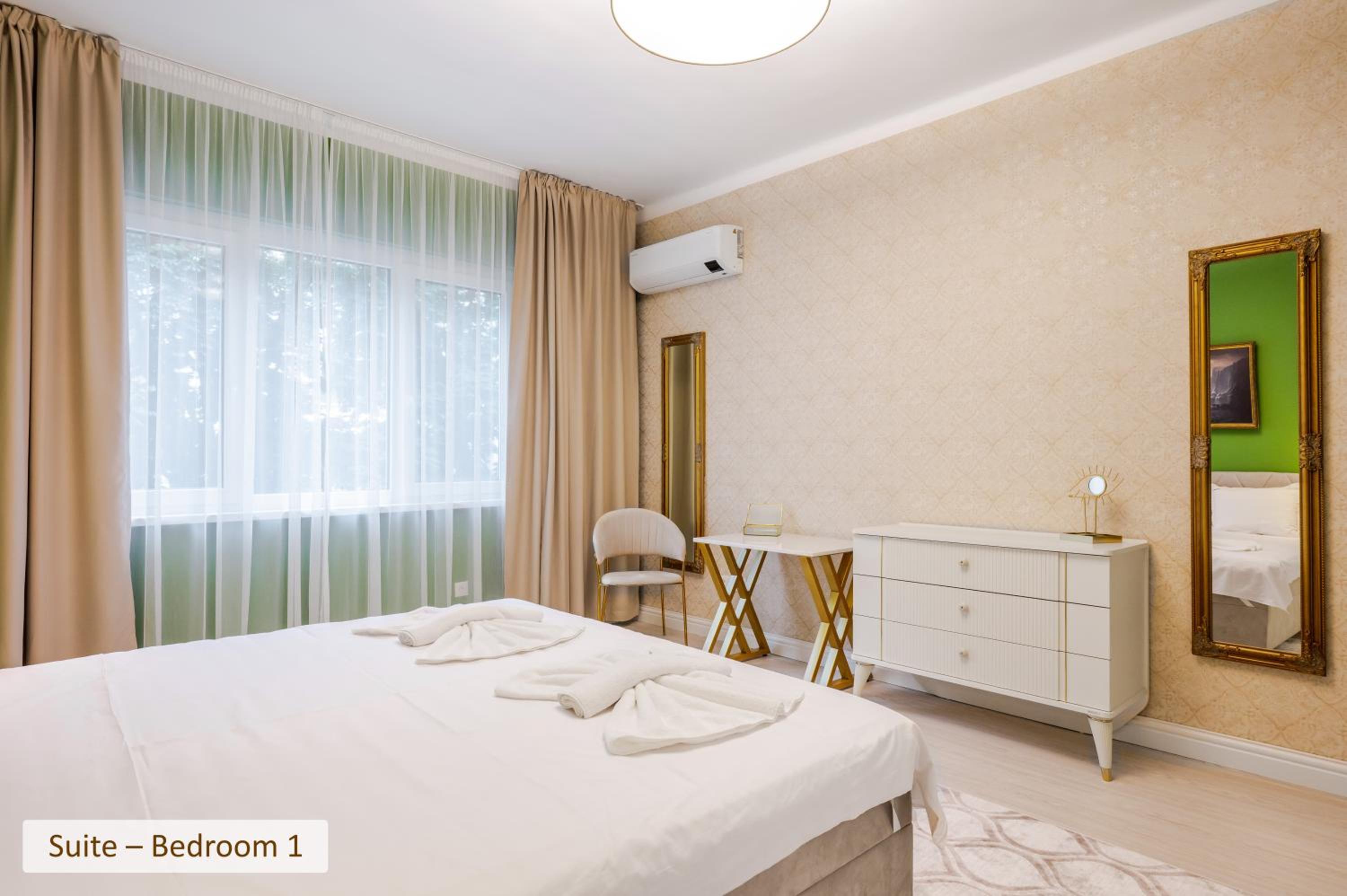 Super Central Stylish Suite & Studio with Shared Terrace by Flat Mаnager