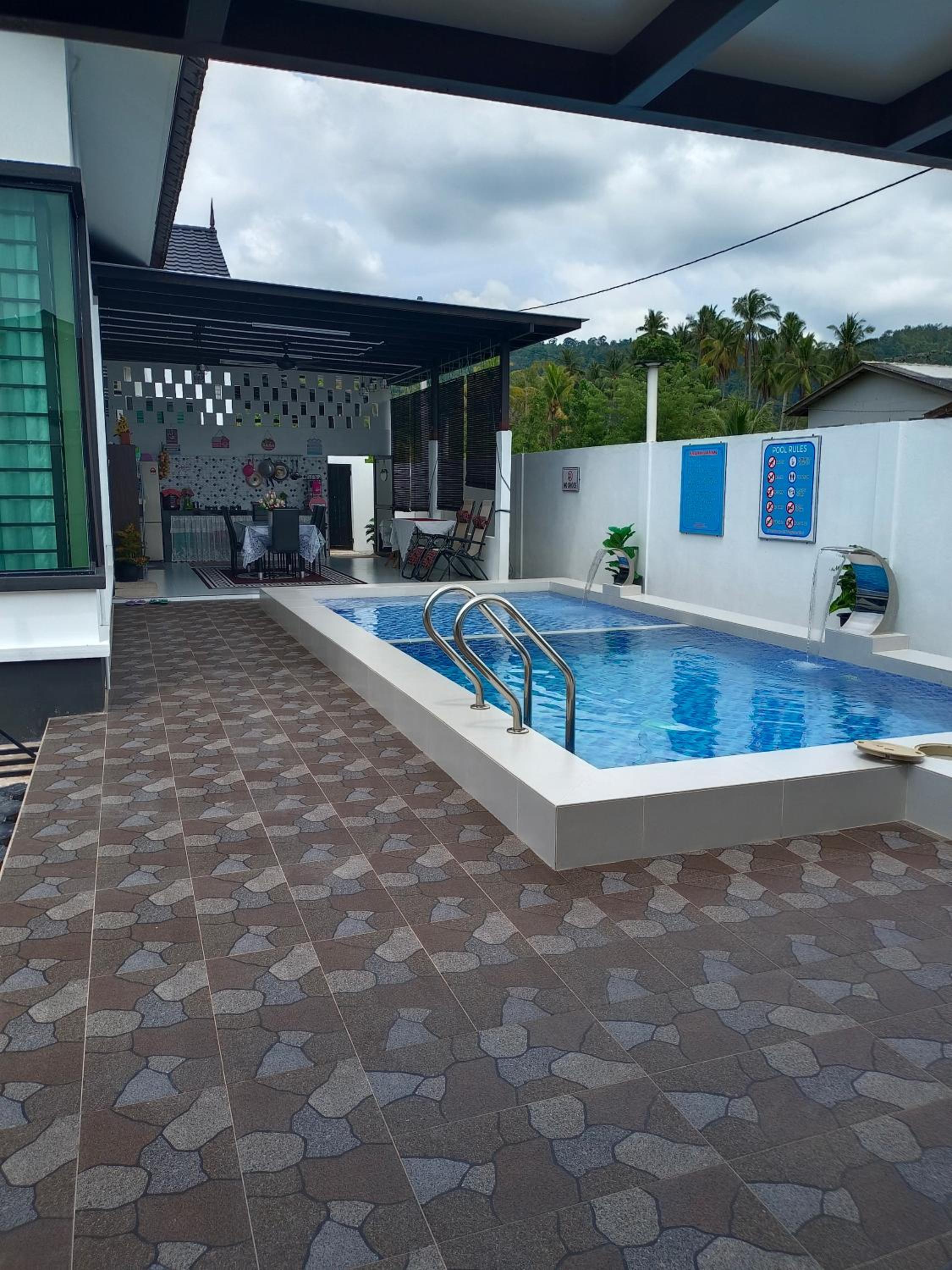 Homestay Villa H with POOL photo 5