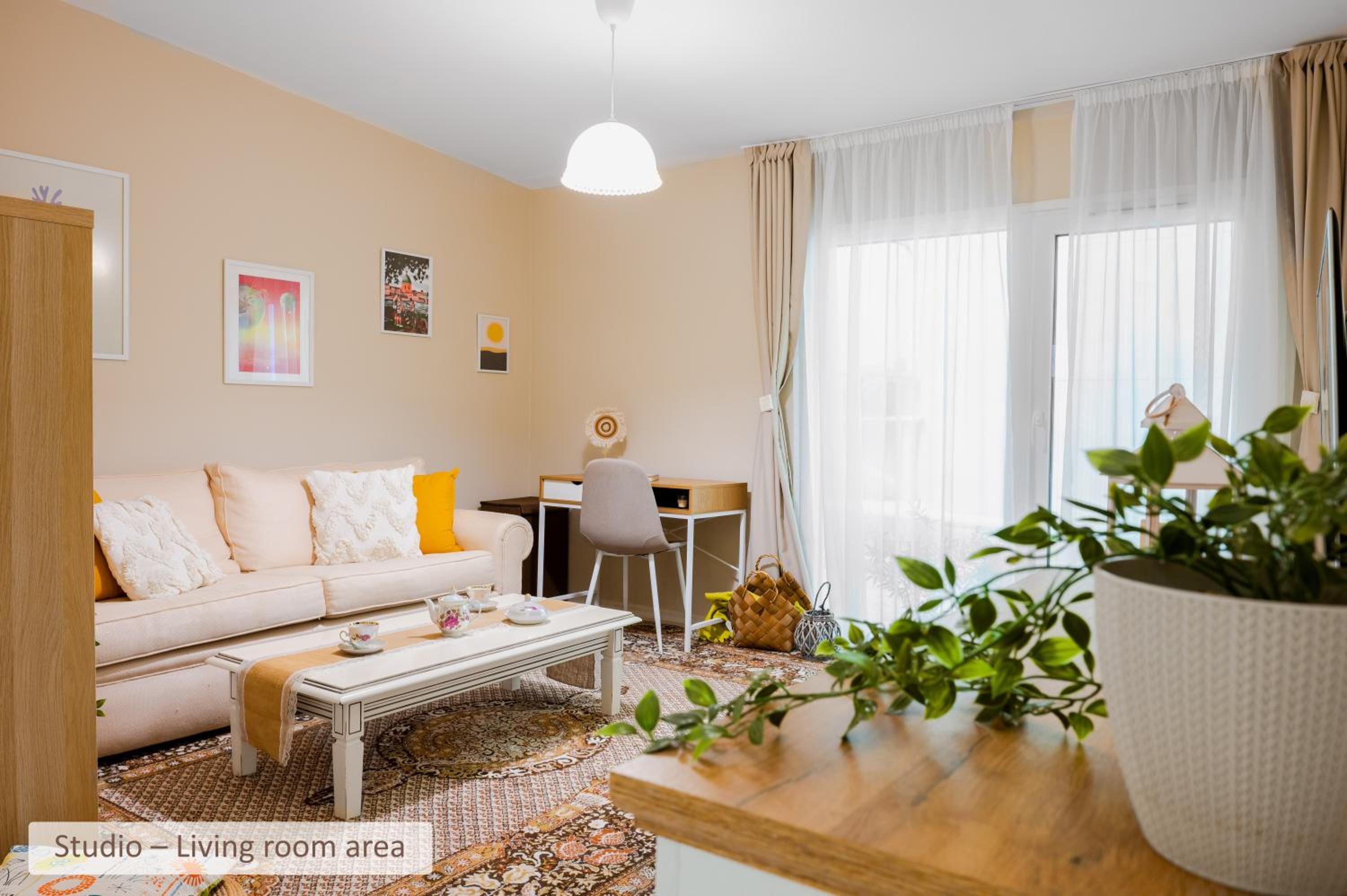 Super Central Stylish Suite & Studio with Shared Terrace by Flat Mаnager