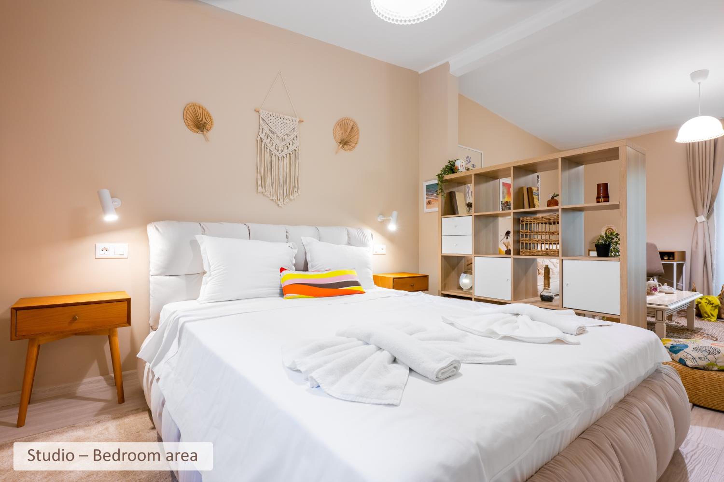 Super Central Stylish Suite & Studio with Shared Terrace by Flat Mаnager