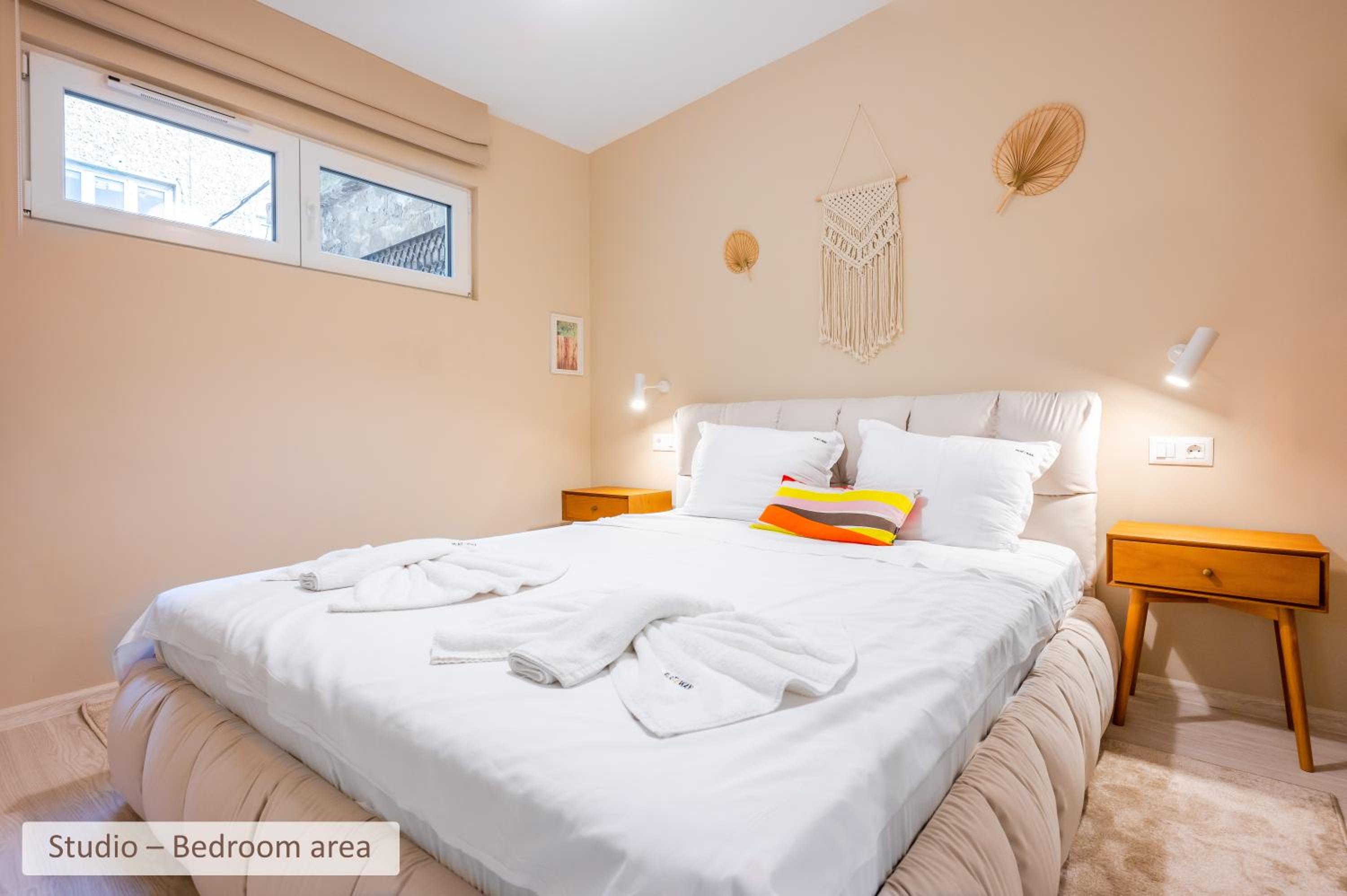 Super Central Stylish Suite & Studio with Shared Terrace by Flat Mаnager