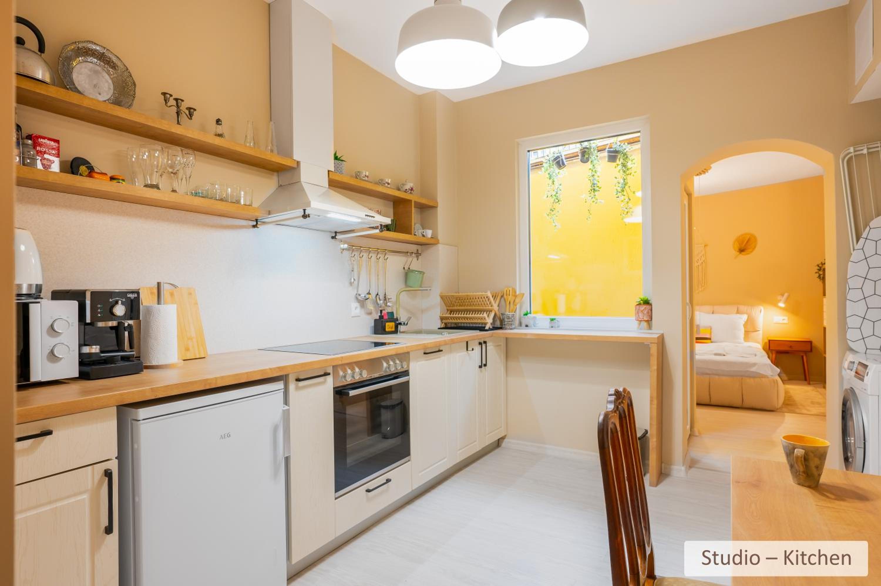 Super Central Stylish Suite & Studio with Shared Terrace by Flat Mаnager