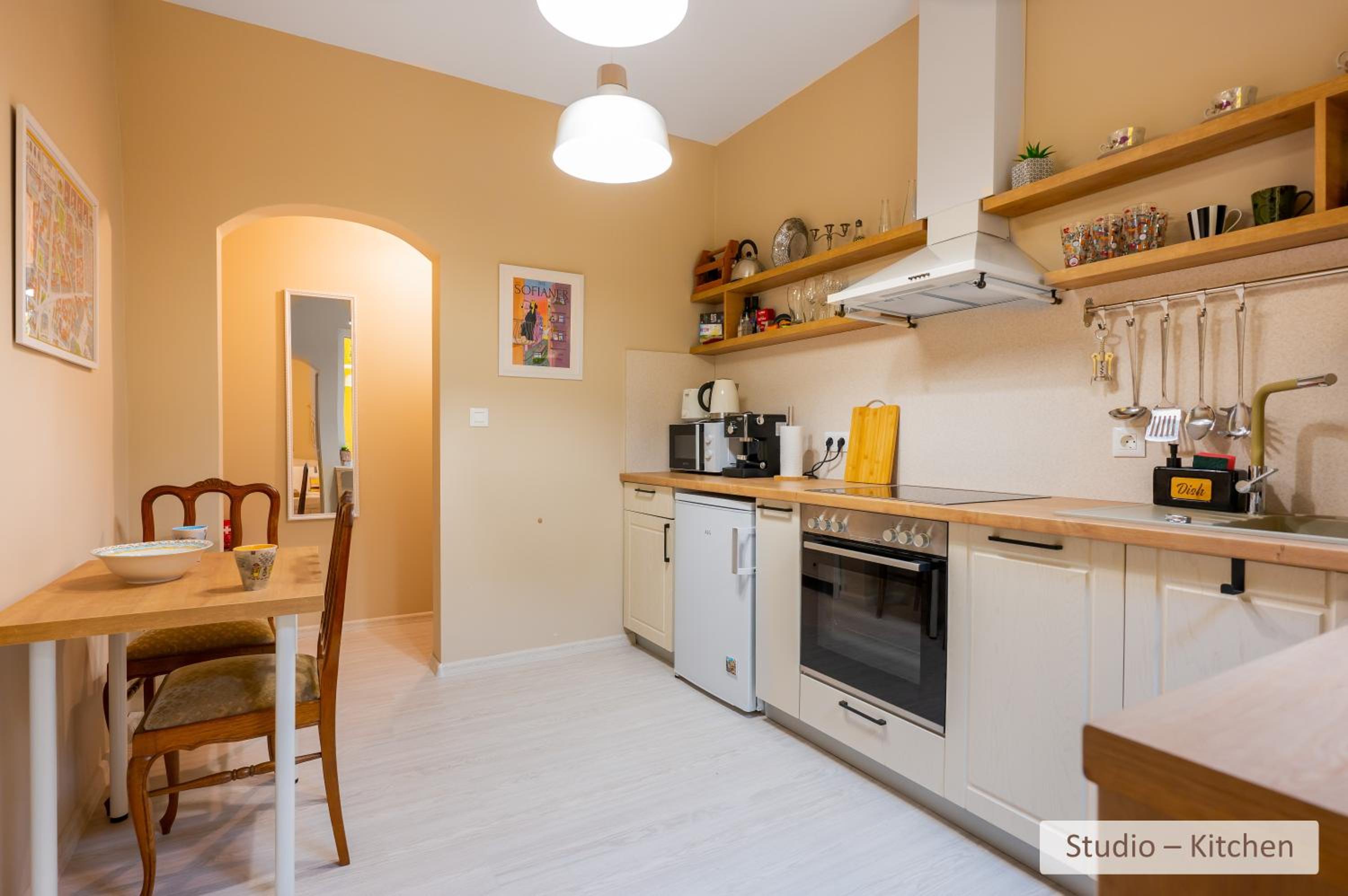 Super Central Stylish Suite & Studio with Shared Terrace by Flat Mаnager