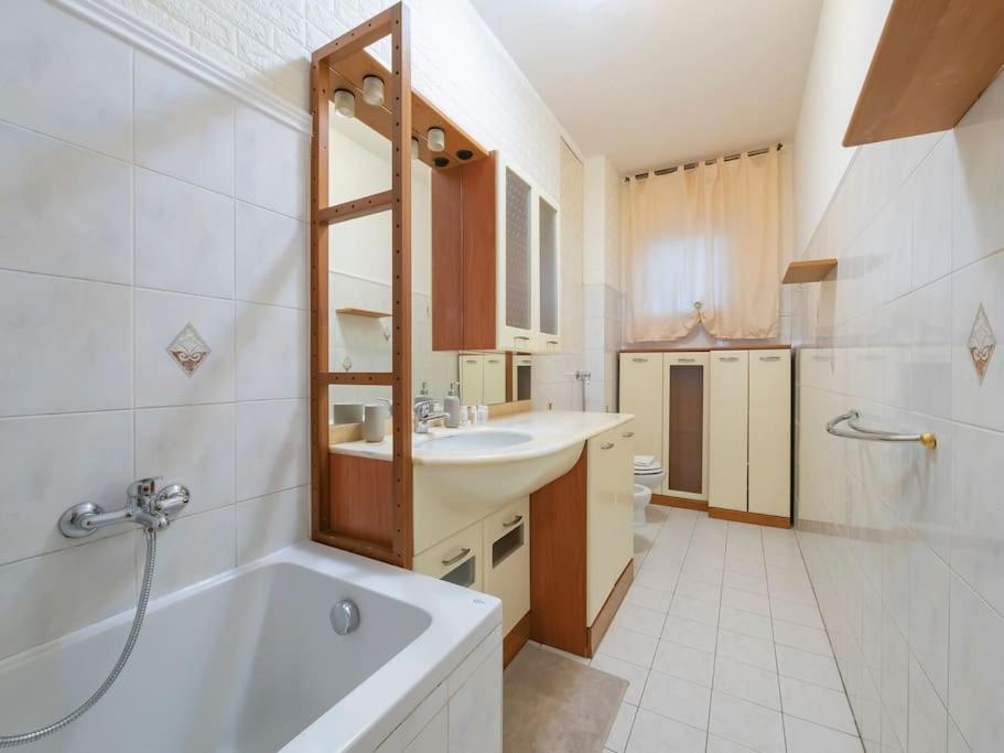 Ihost olmi apartment