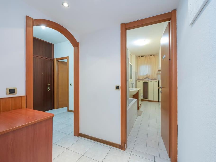 Ihost olmi apartment