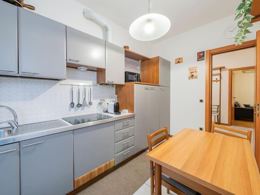 Ihost olmi apartment