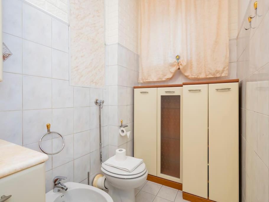 Ihost olmi apartment