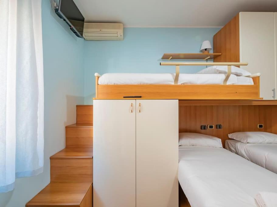 Ihost olmi apartment