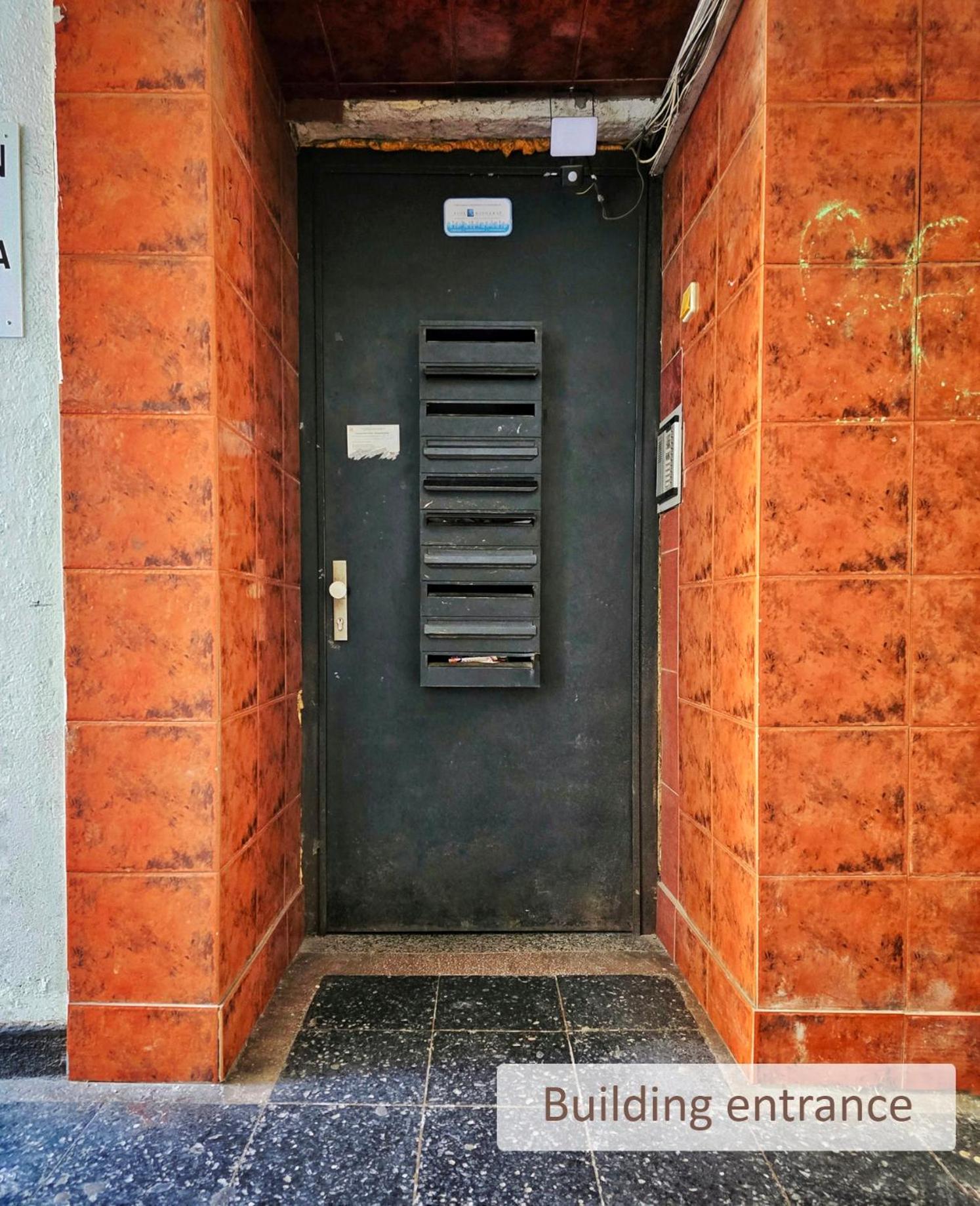 Super Central Stylish Suite & Studio with Shared Terrace by Flat Mаnager