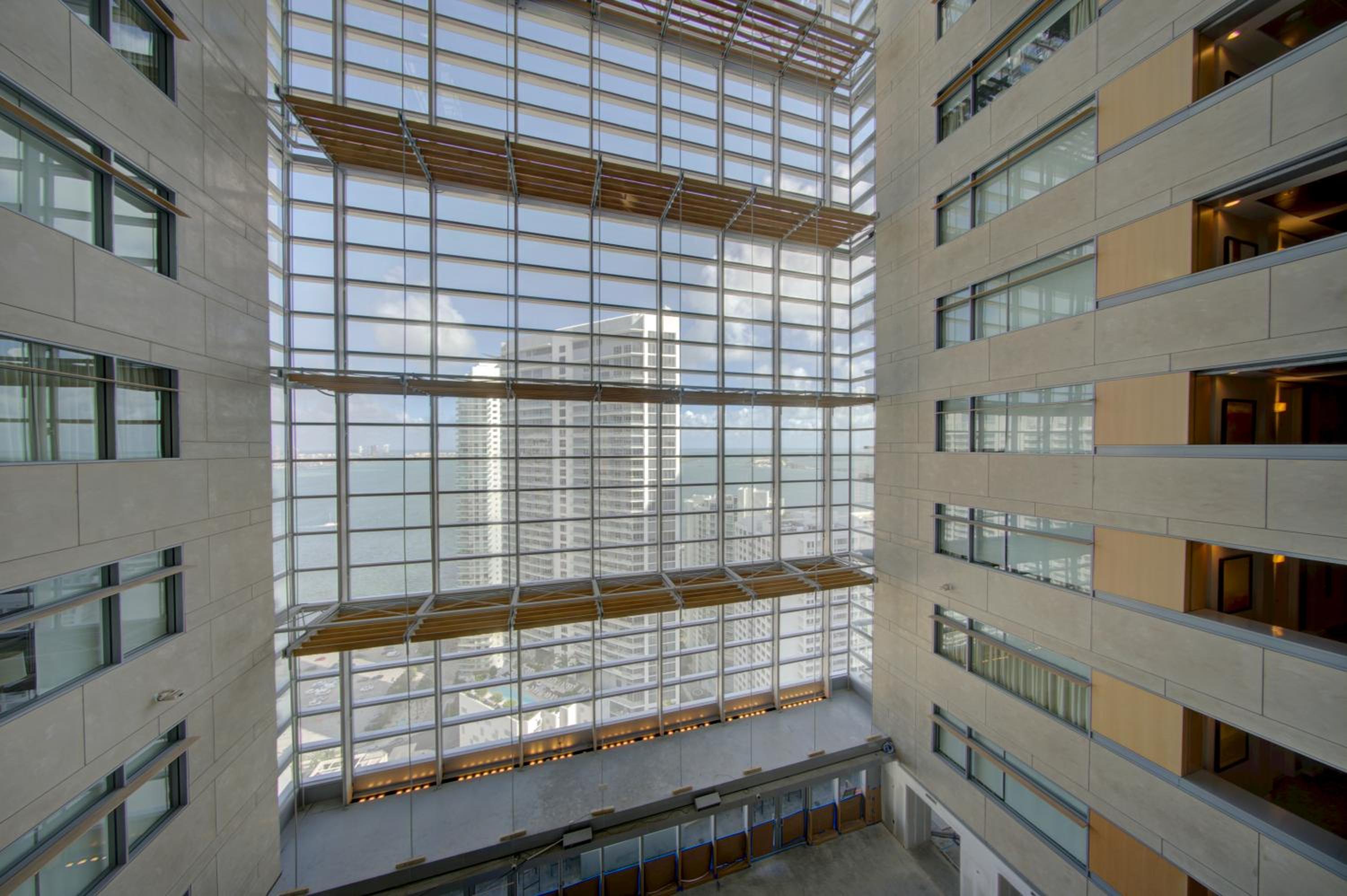 Brickell 31th Floor Sea View Free Parking by Palermo Home Miami