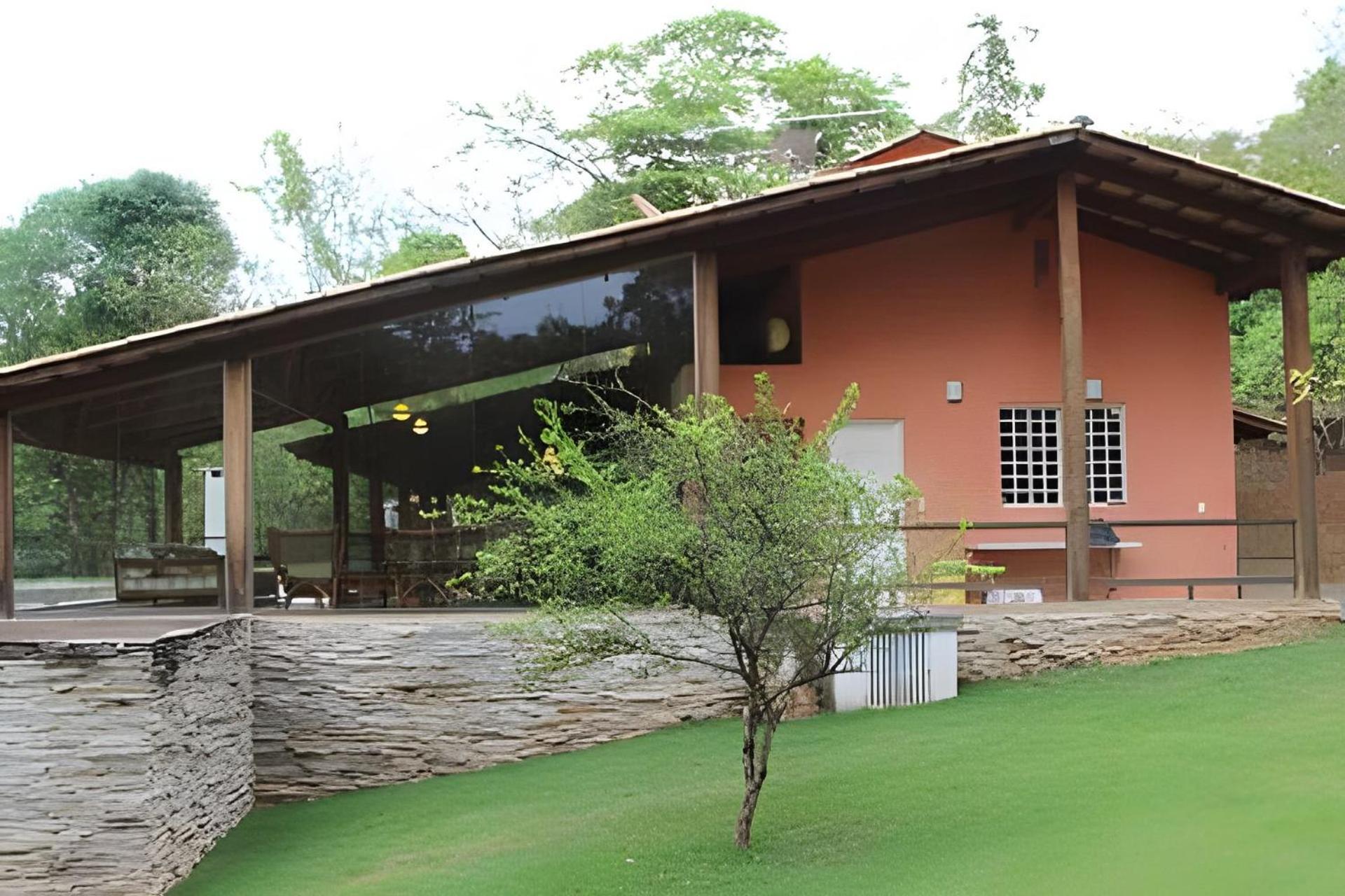Chácara Meu Pé de Manacá - conforto e natureza
