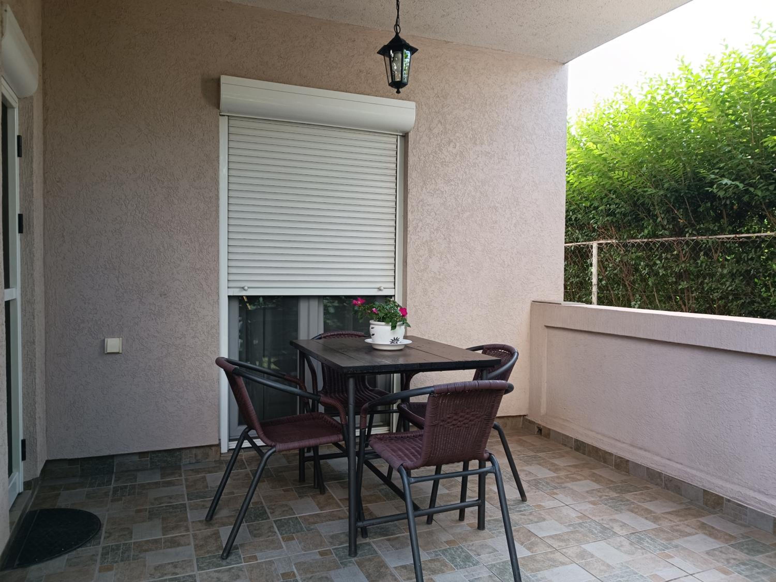 Entire house floor - 2-Bedroom Cozy & Peaceful Apartment view 4