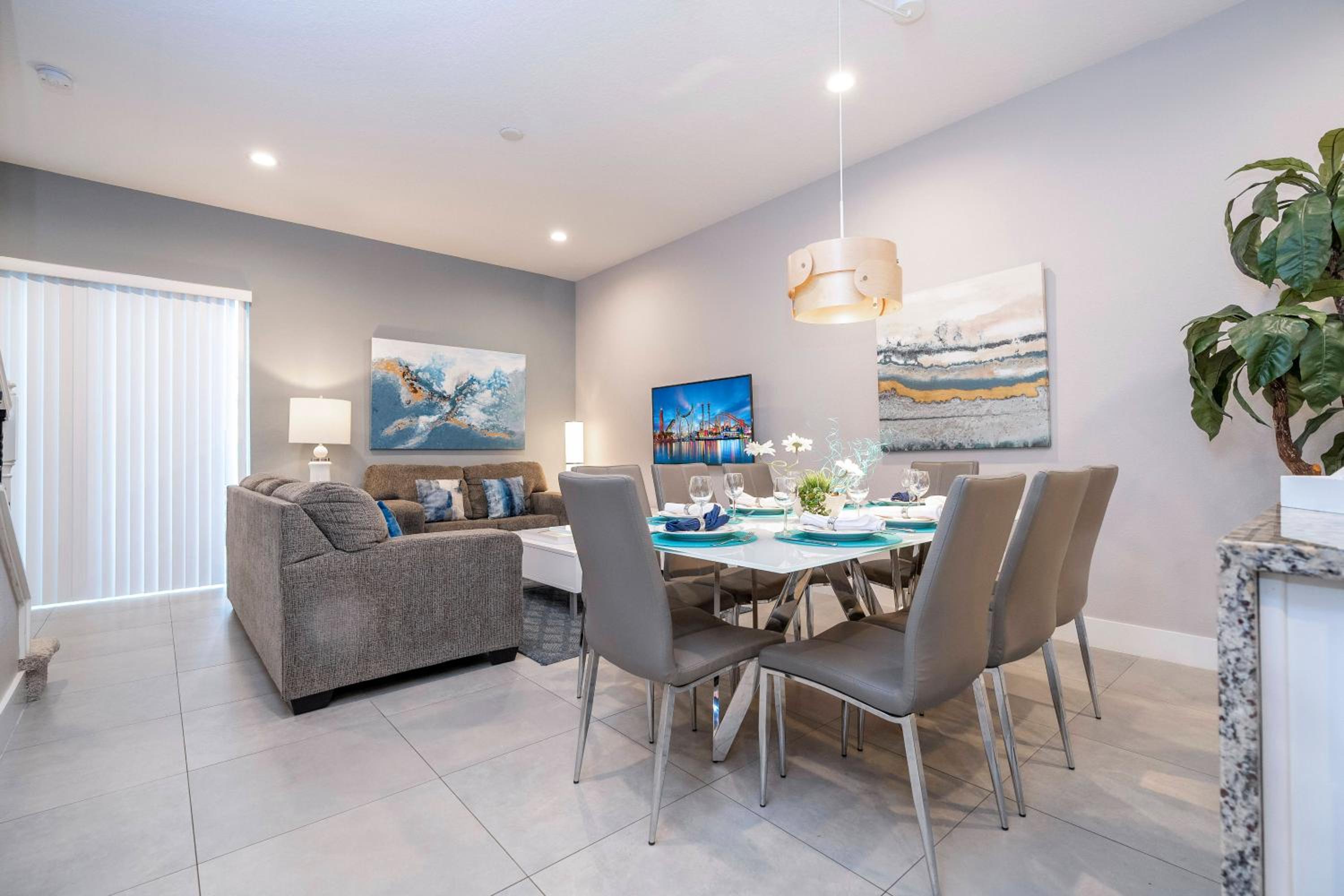 Gorgeous NEW 4 Beds Dream Villa 5 min to Disney