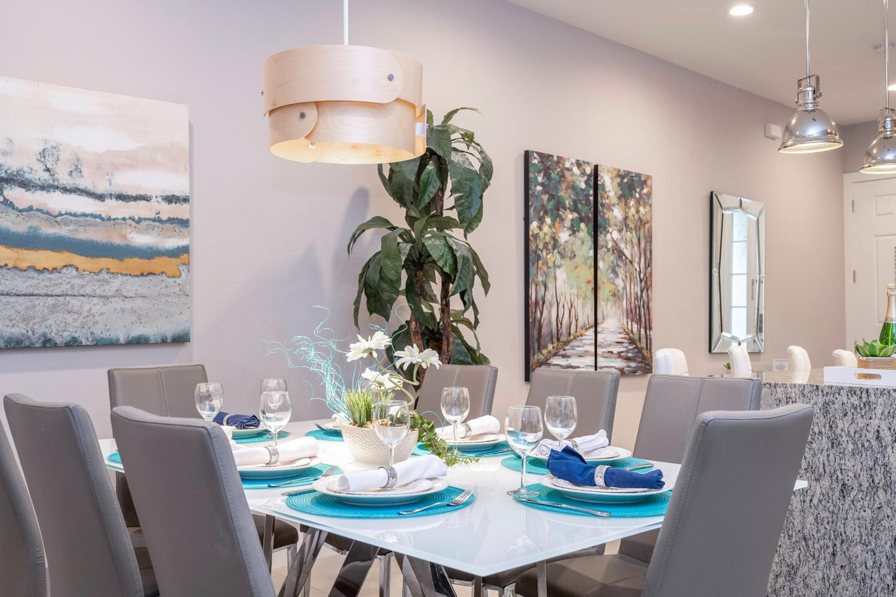 Gorgeous NEW 4 Beds Dream Villa 5 min to Disney