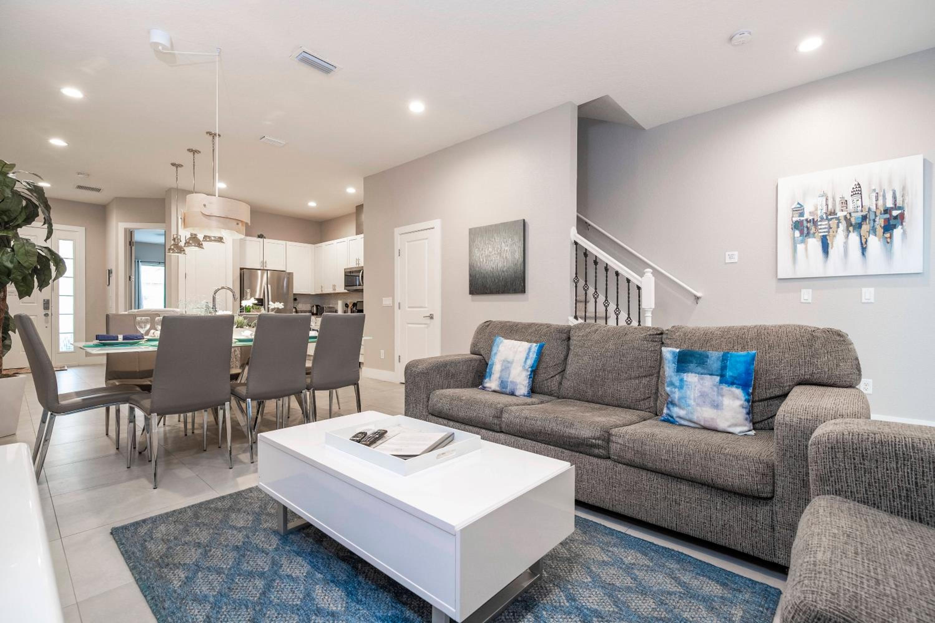 Gorgeous NEW 4 Beds Dream Villa 5 min to Disney