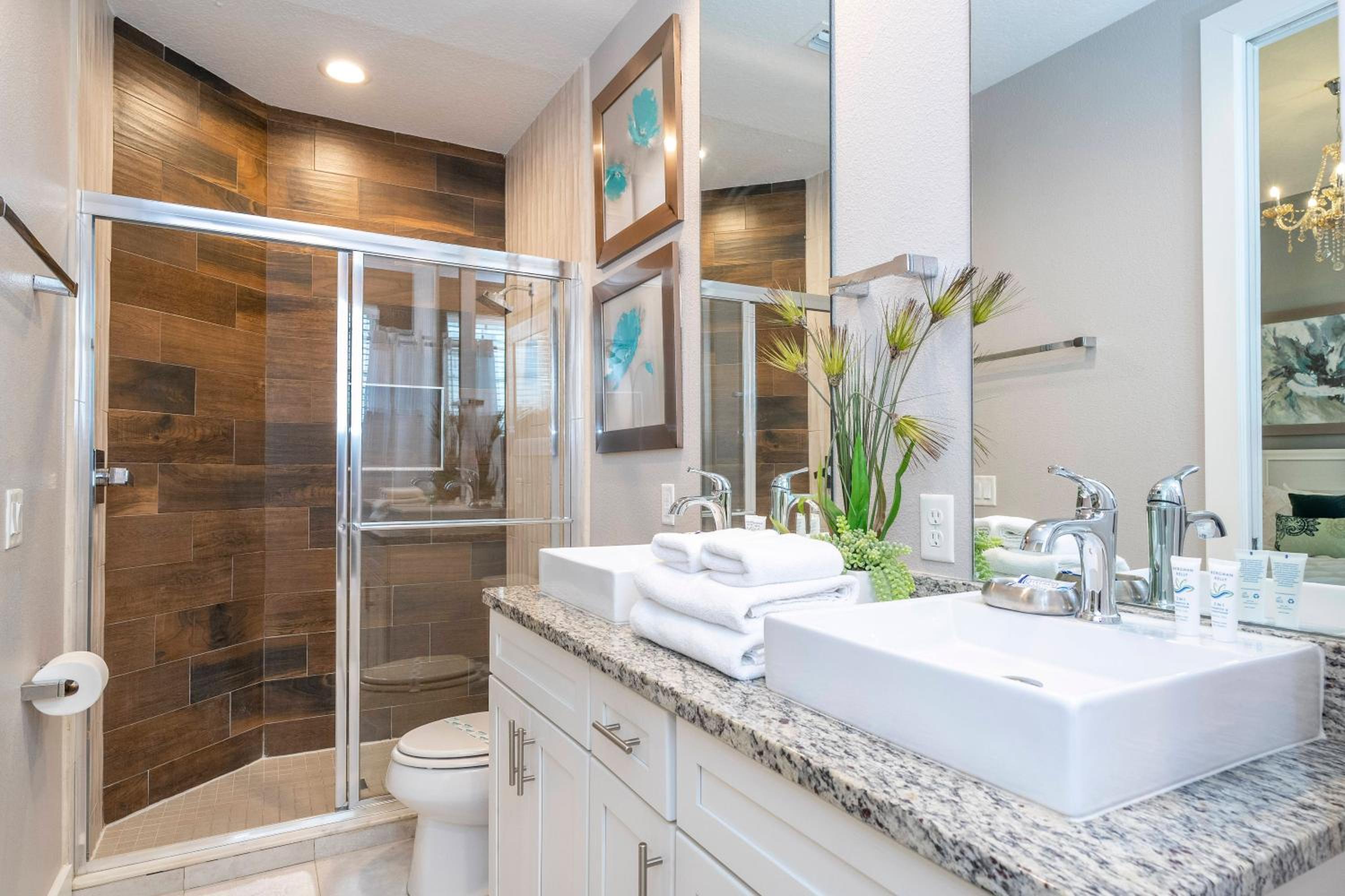 Gorgeous NEW 4 Beds Dream Villa 5 min to Disney