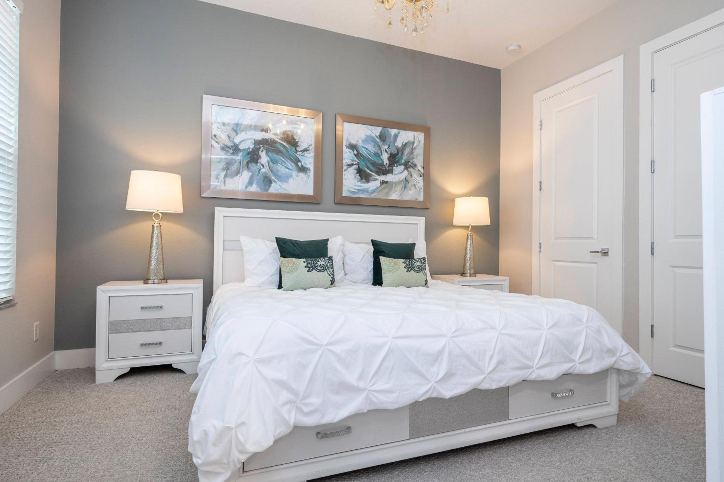 Gorgeous NEW 4 Beds Dream Villa 5 min to Disney