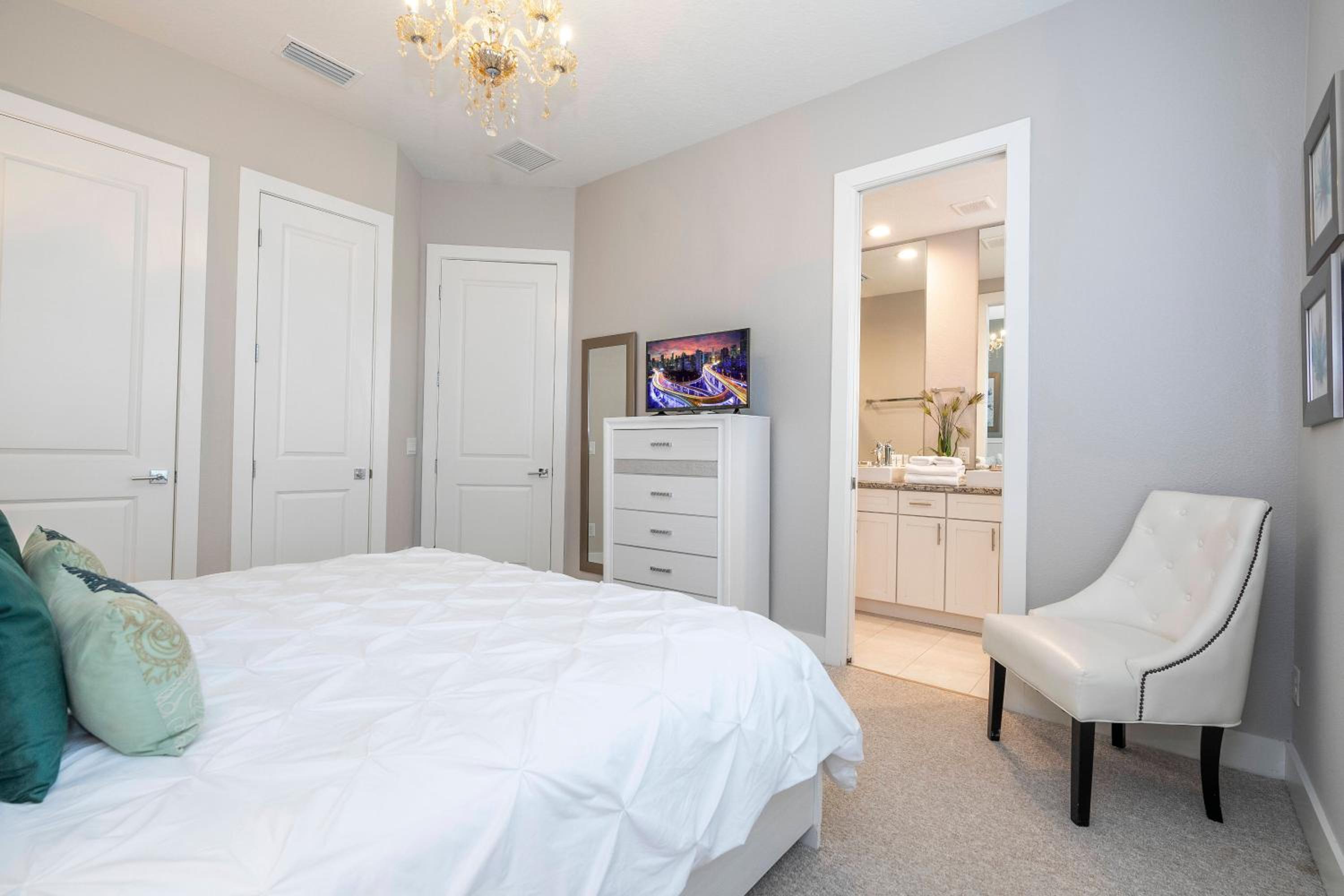 Gorgeous NEW 4 Beds Dream Villa 5 min to Disney