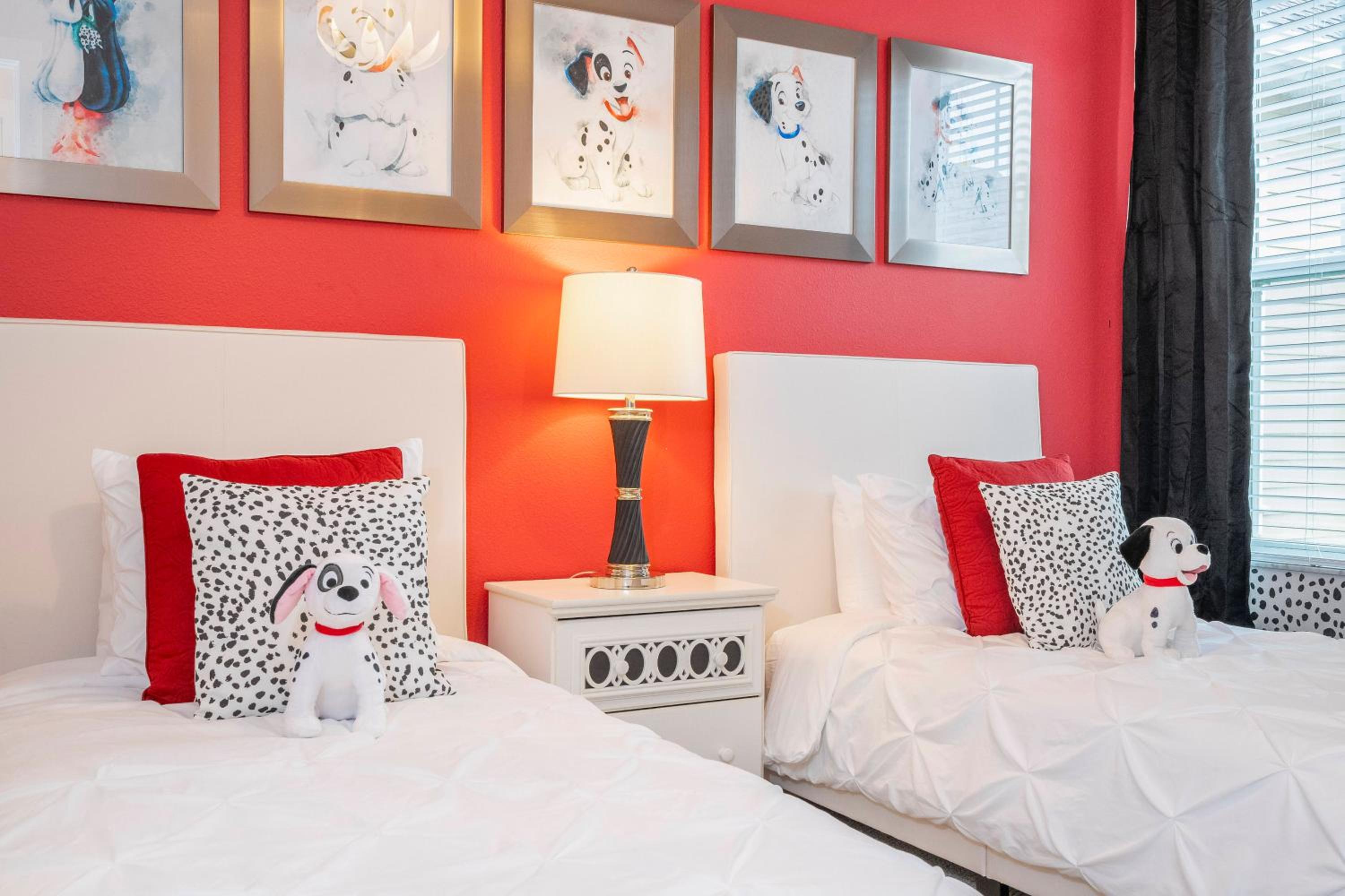 Gorgeous NEW 4 Beds Dream Villa 5 min to Disney