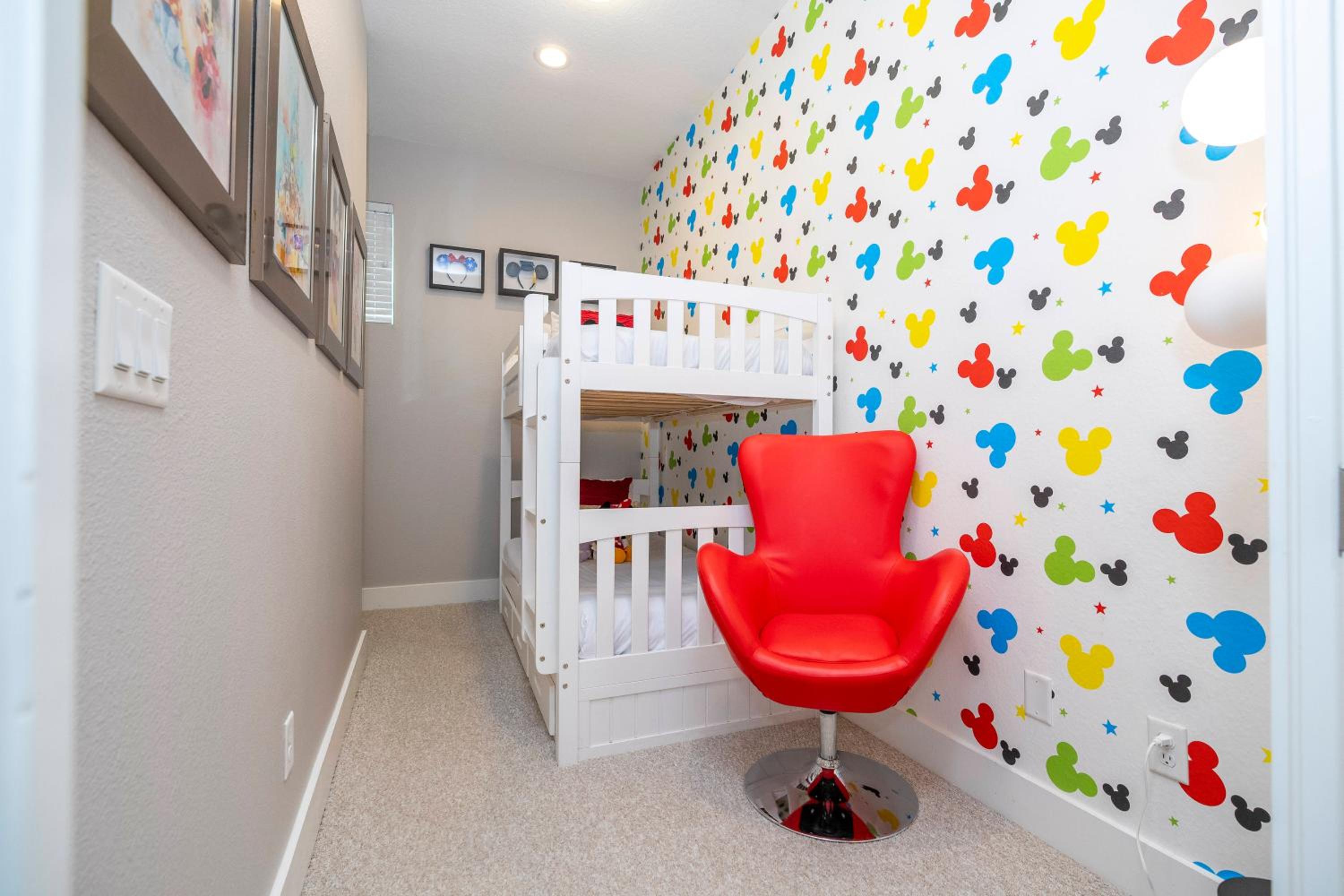 Gorgeous NEW 4 Beds Dream Villa 5 min to Disney