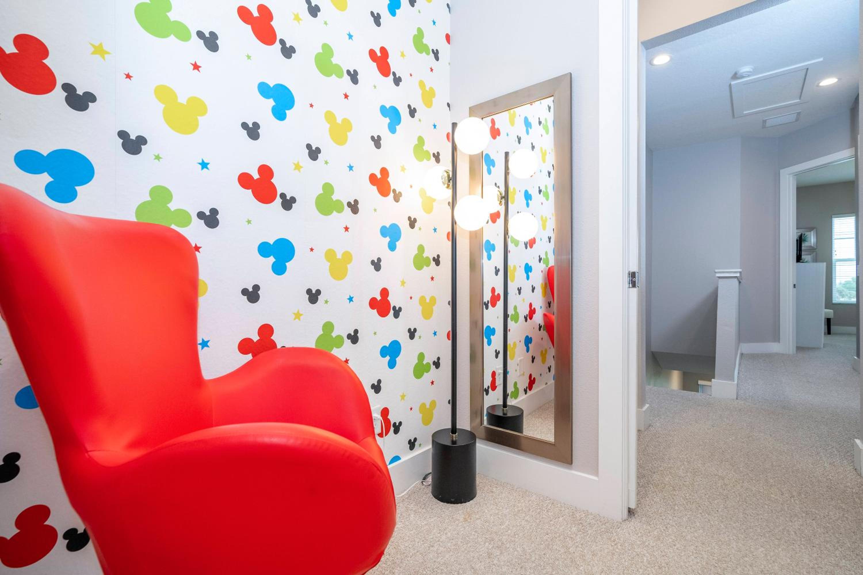 Gorgeous NEW 4 Beds Dream Villa 5 min to Disney