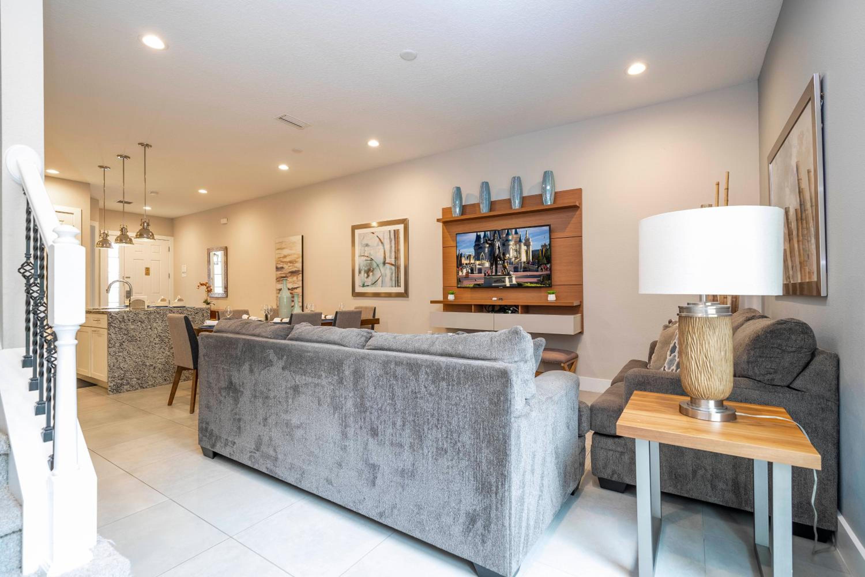 Gorgeous 4 Suites DREAM Villa 5 min to Disney
