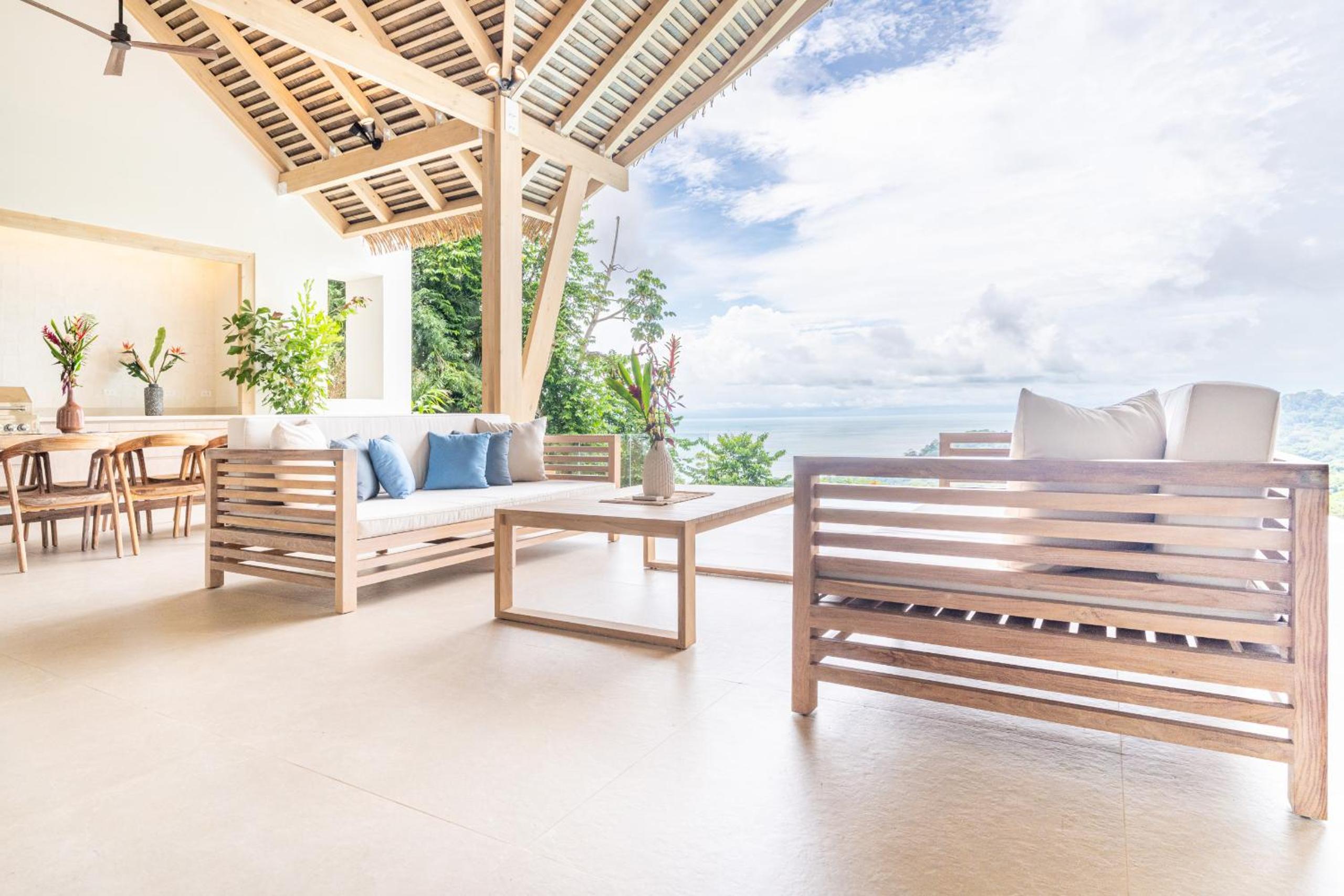Casa Frenchie & Villas Vista del Mar - by Pura Villas